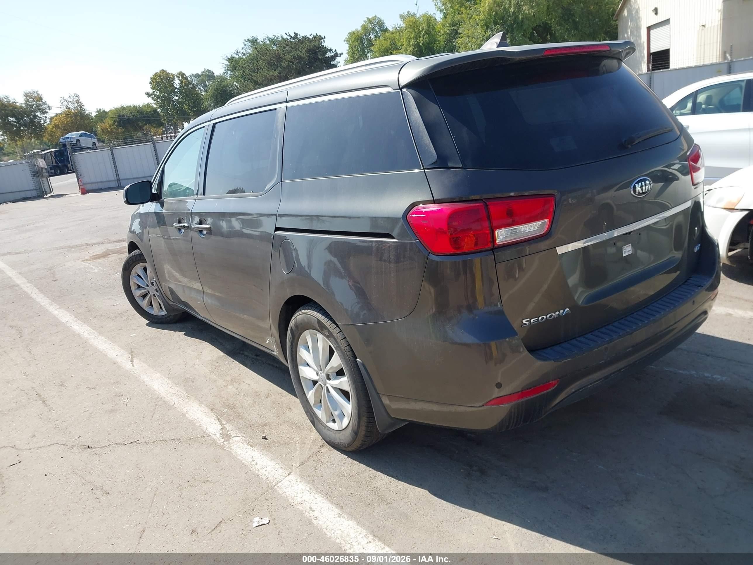2015 Kia Sedona Ex Коричневый vin: KNDMC5C14F6027329
