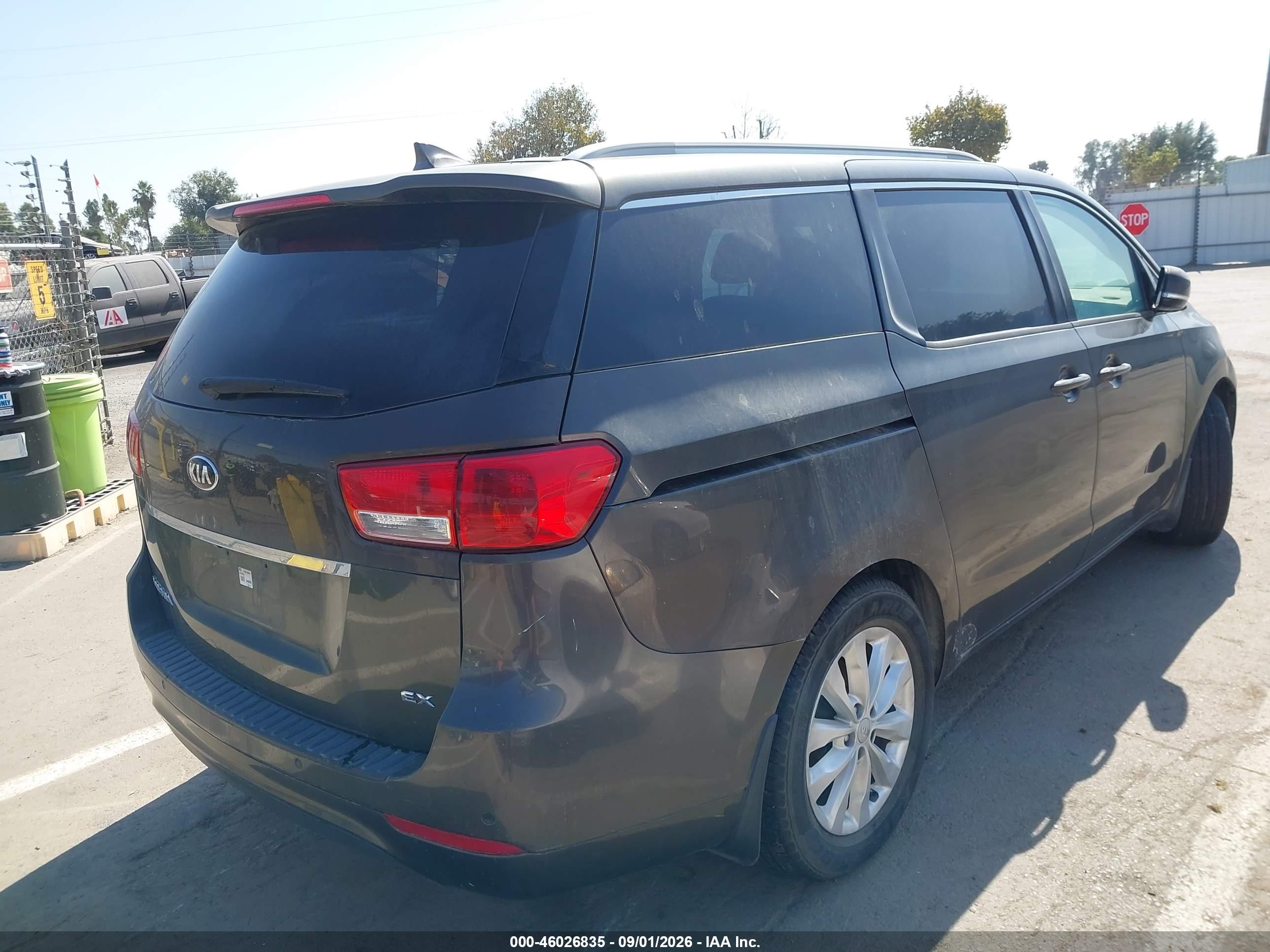 2015 Kia Sedona Ex Коричневый vin: KNDMC5C14F6027329