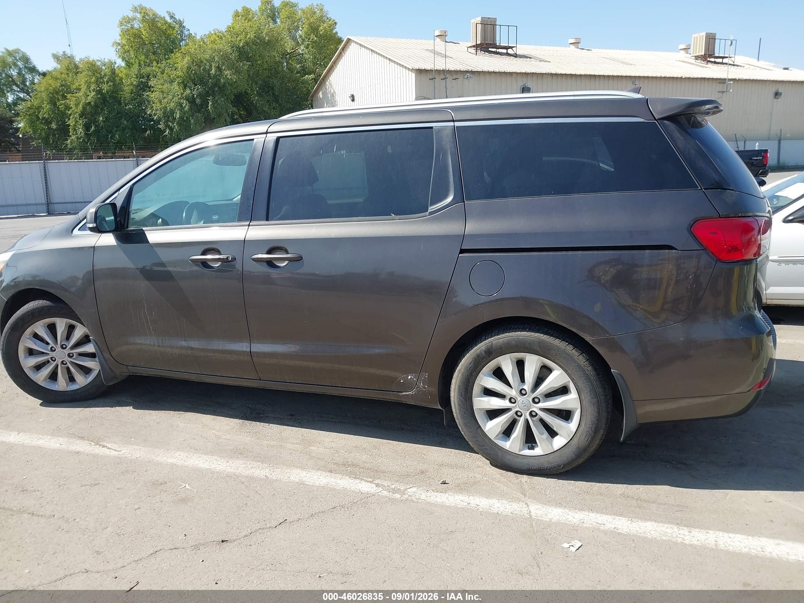2015 Kia Sedona Ex Коричневый vin: KNDMC5C14F6027329