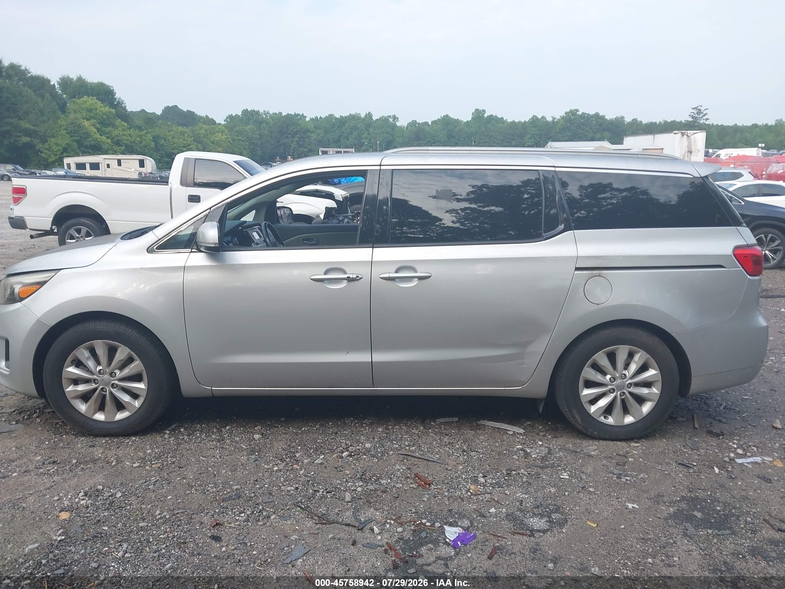 2015 Kia Sedona Ex Silver vin: KNDMC5C15F6021622