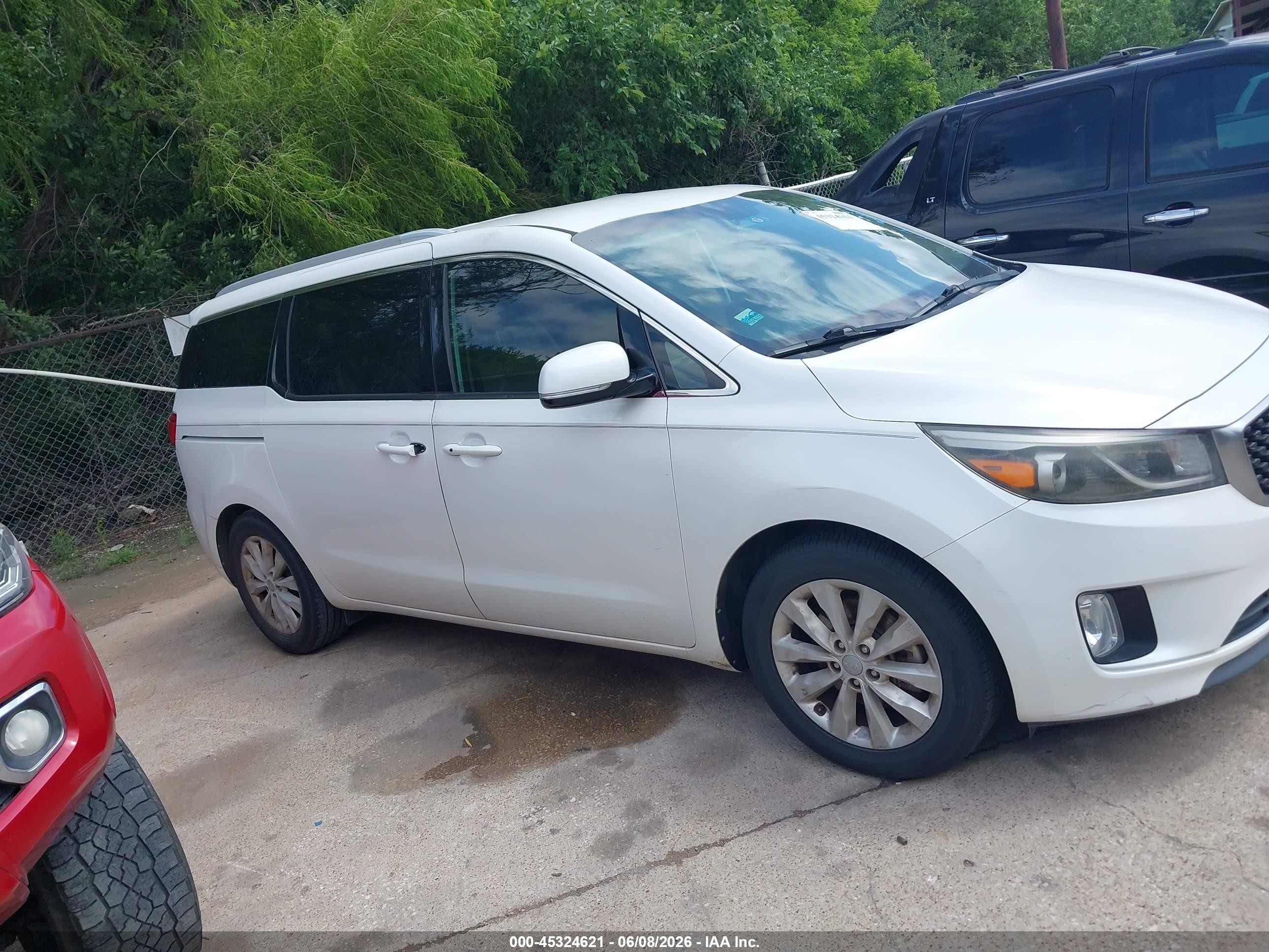 2015 Kia Sedona Ex White vin: KNDMC5C15F6048853