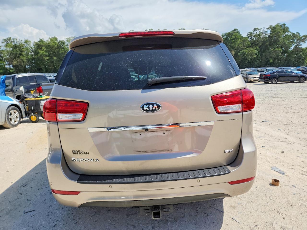 2015 Kia Sedona Sx Золотой vin: KNDMC5C16F6066682