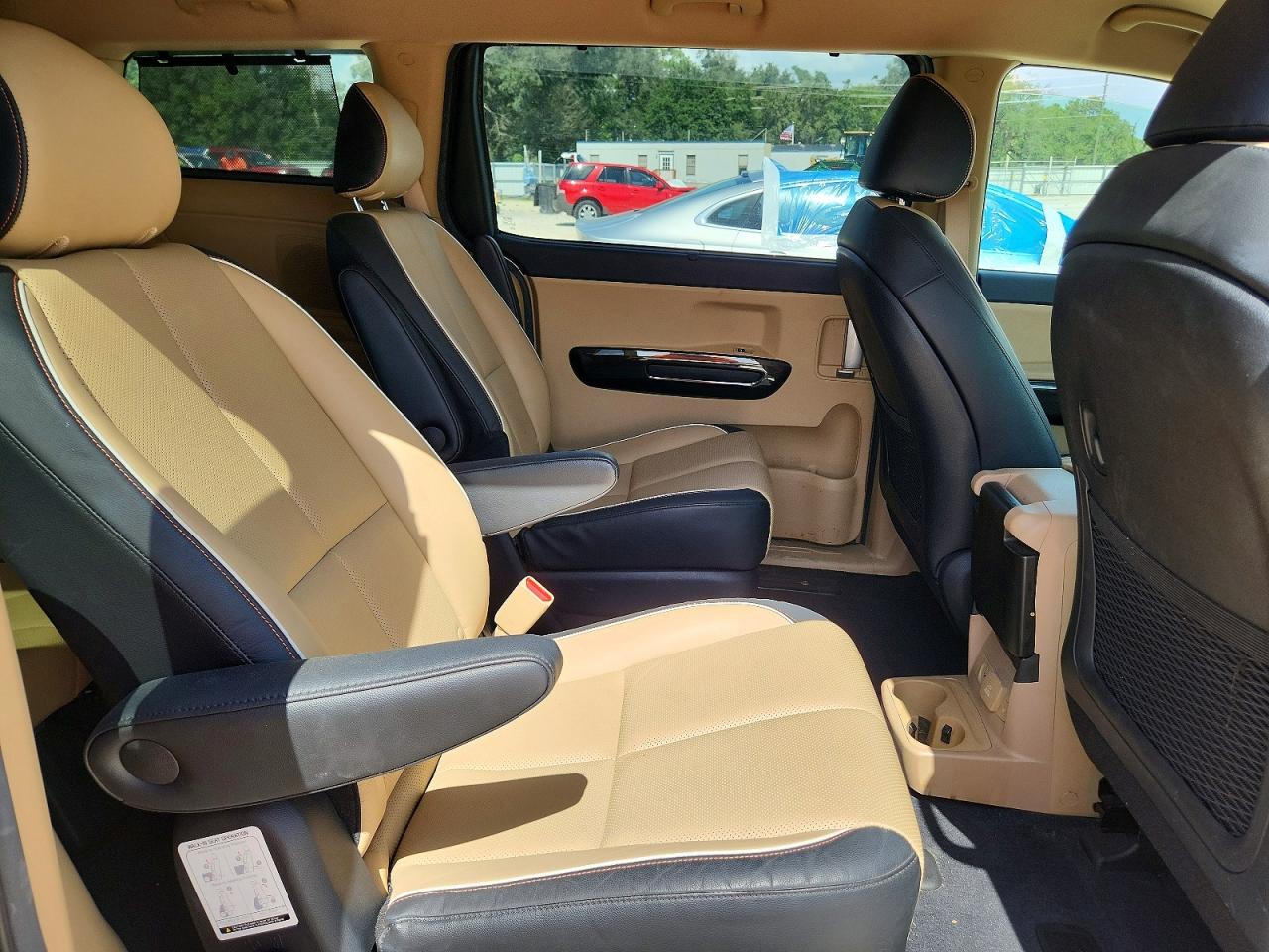 2015 Kia Sedona Sx Золотой vin: KNDMC5C16F6066682