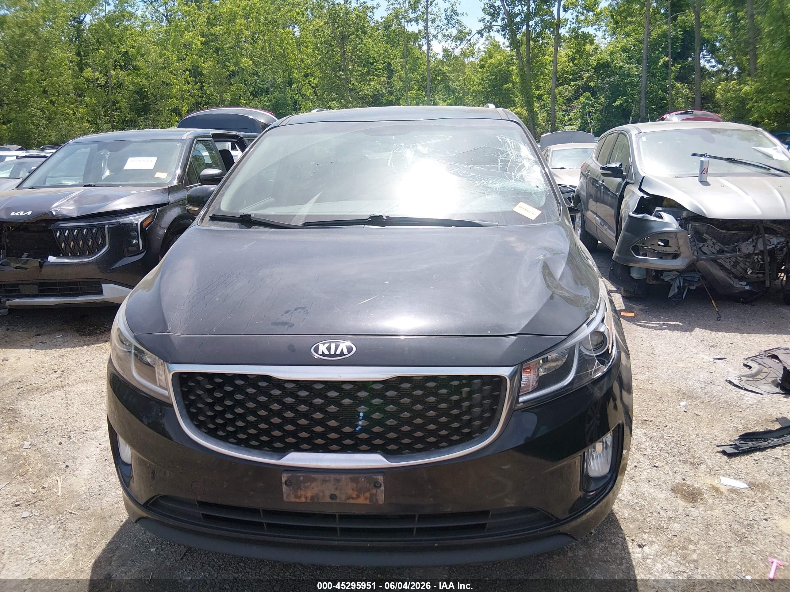 2015 Kia Sedona Ex Black vin: KNDMC5C17F6058266