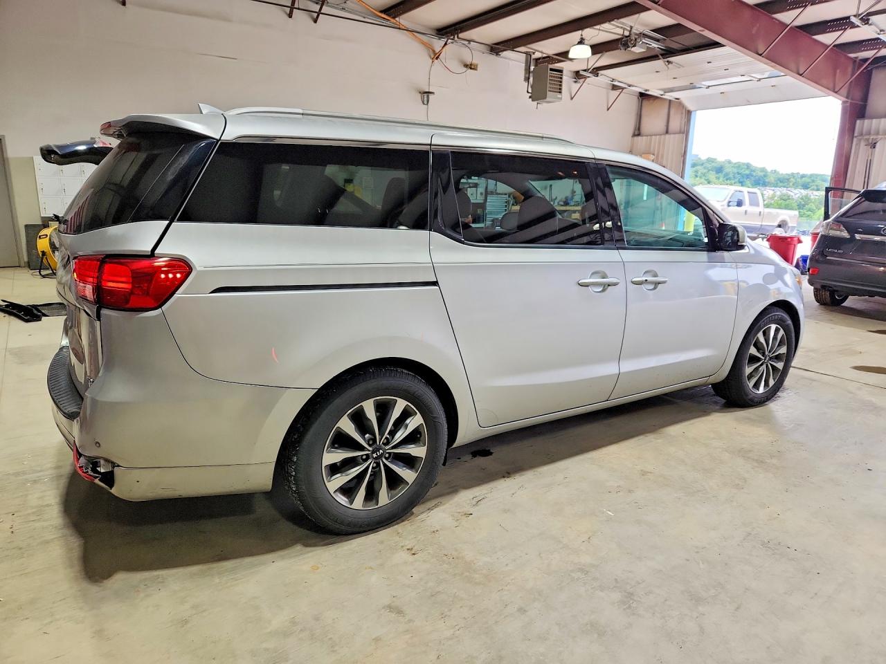 2015 Kia Sedona Sx Silver vin: KNDMC5C17F6066495