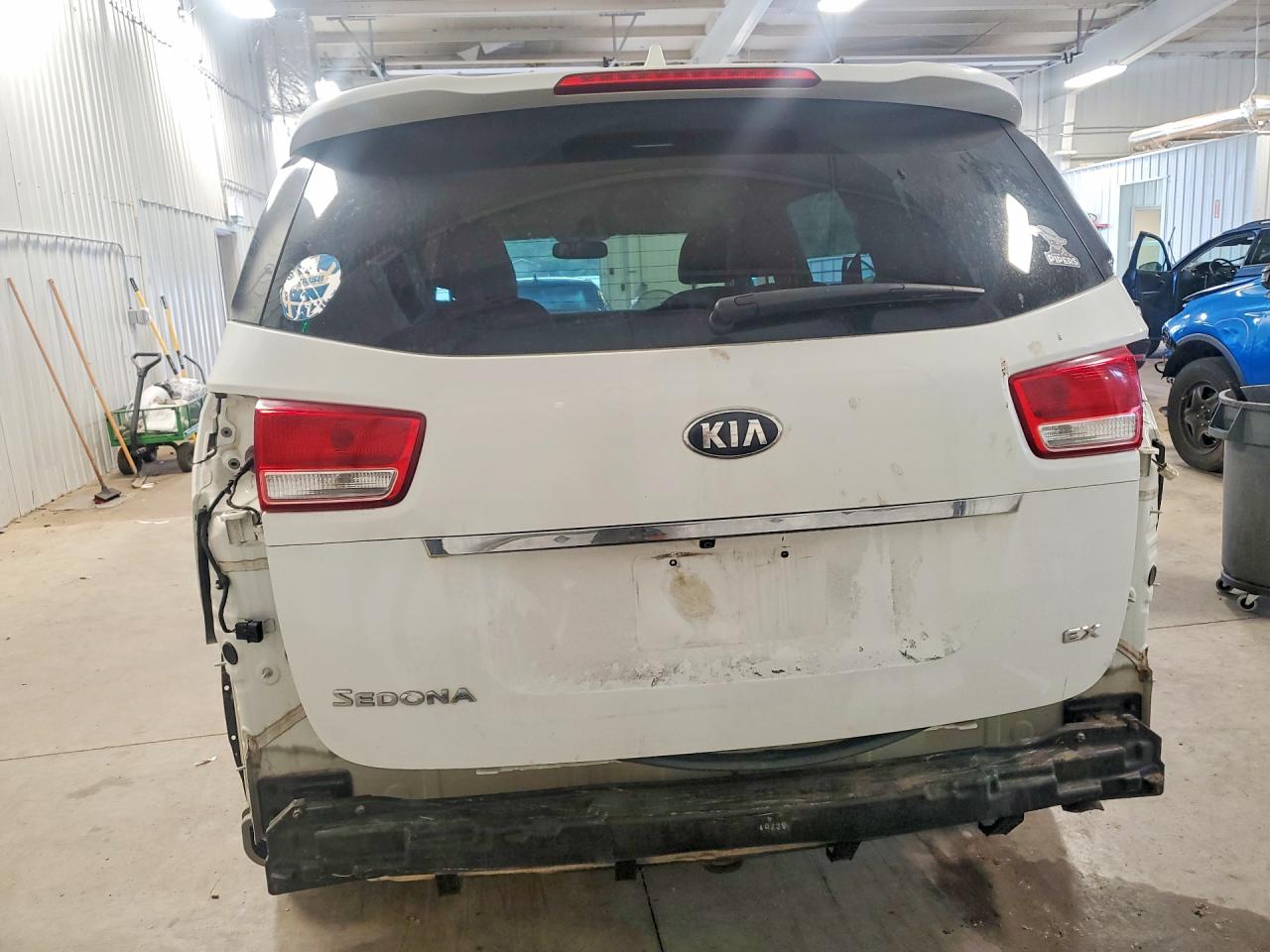 2017 Kia Sedona Ex White vin: KNDMC5C17H6256994
