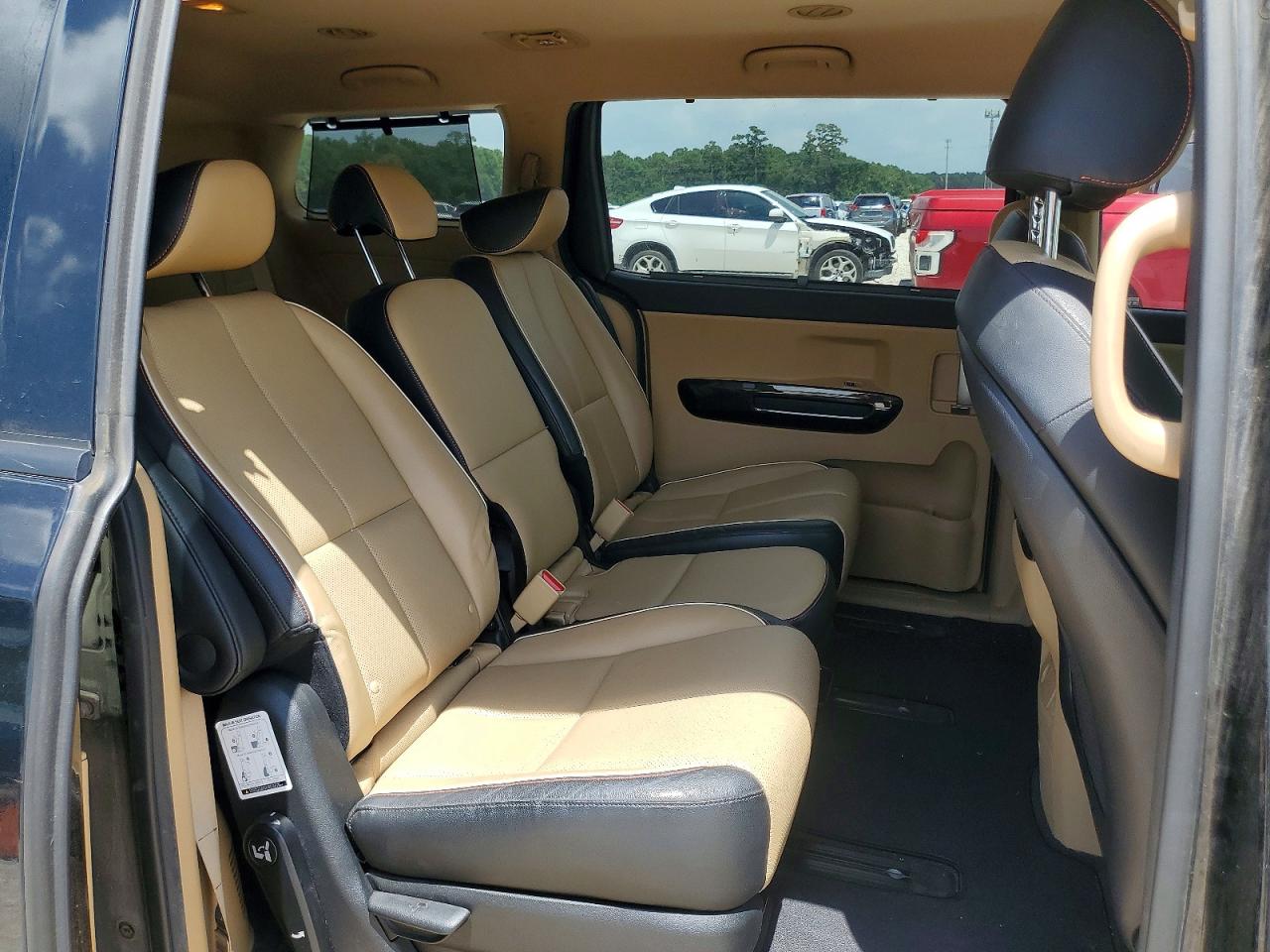 2015 Kia Sedona Ex Black vin: KNDMC5C1XF6043261