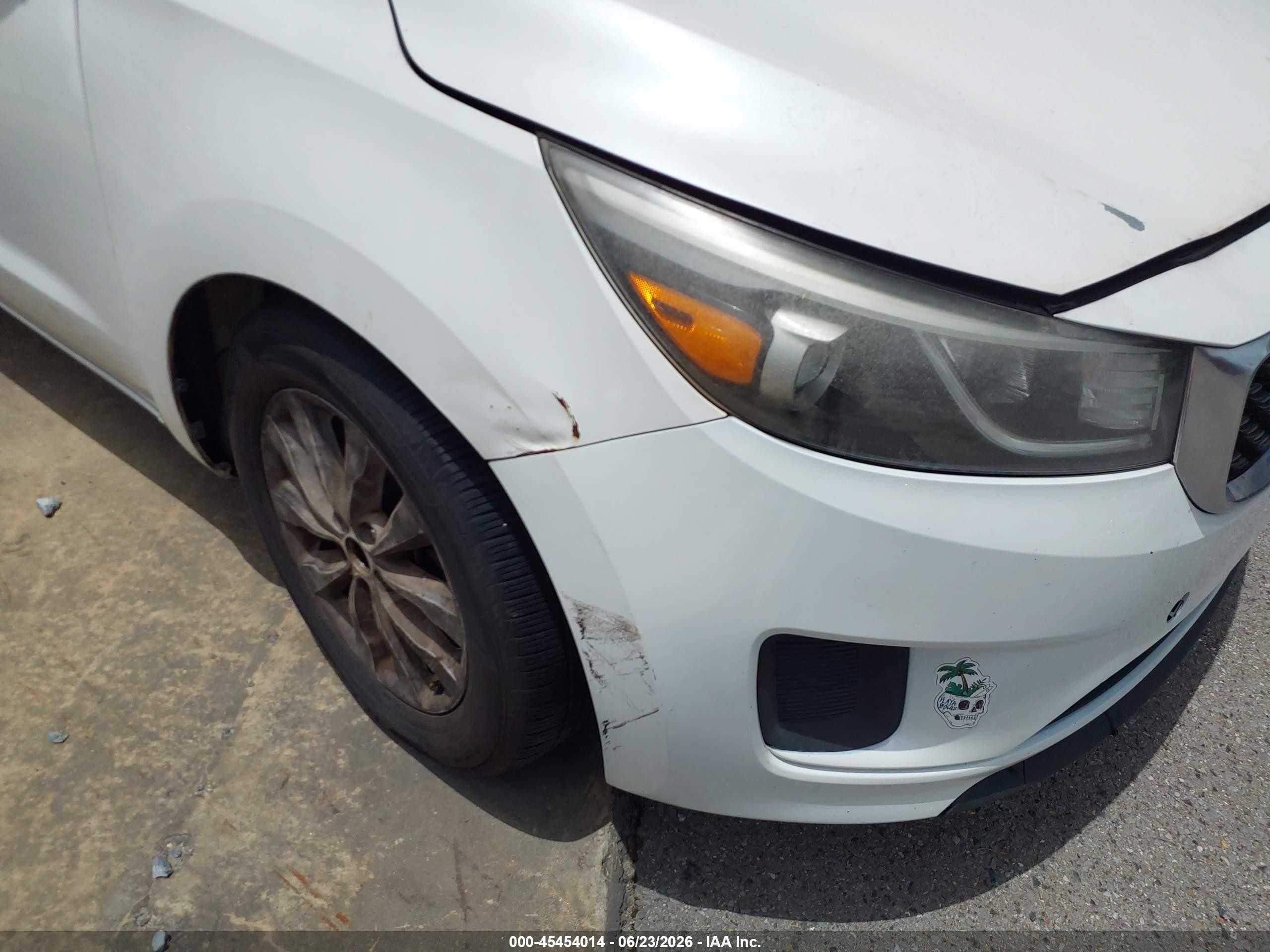 2015 Kia Sedona Ex White vin: KNDMC5C1XF6053482