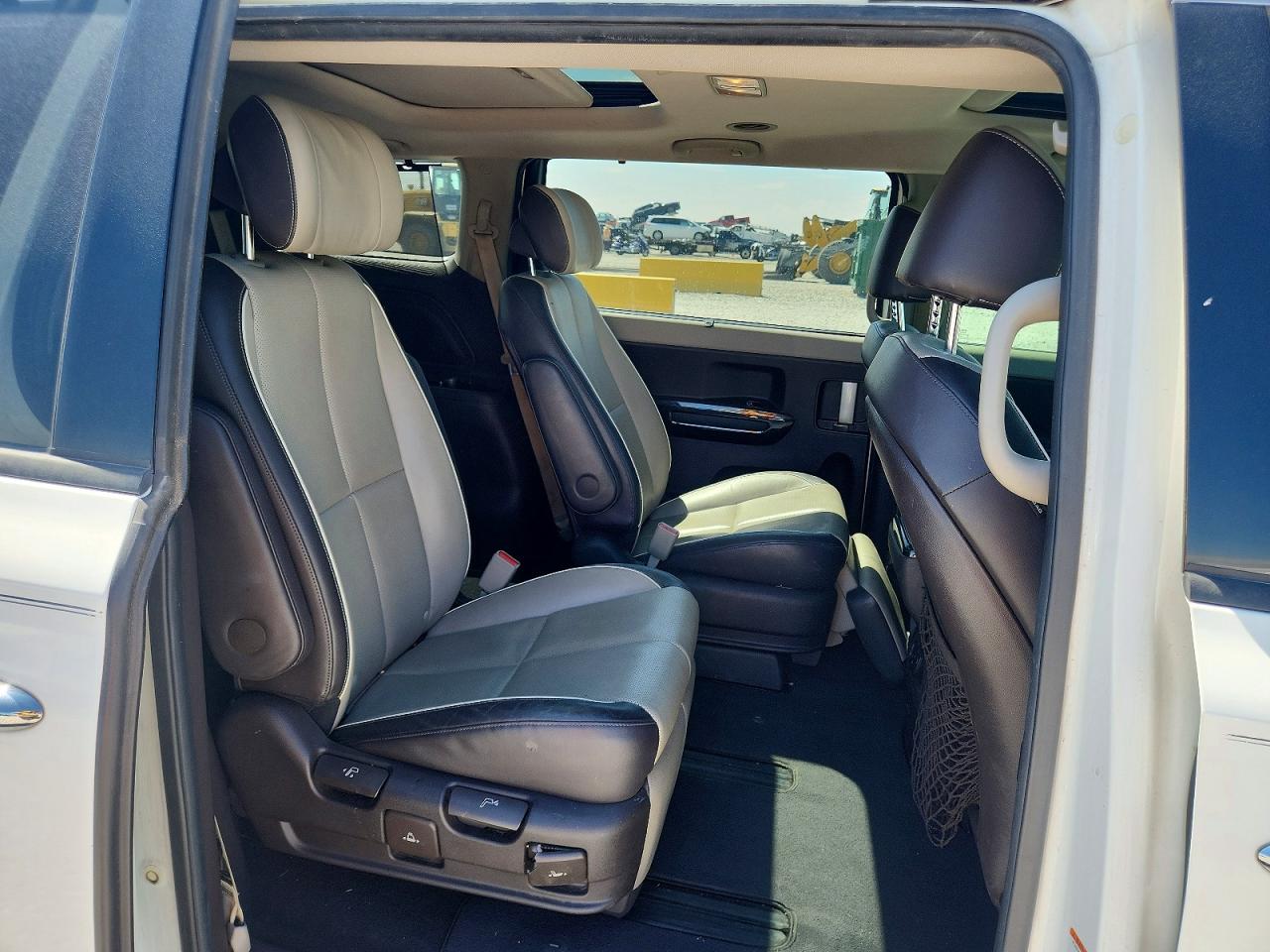 2015 Kia Sedona Sxl White vin: KNDME5C17F6033474