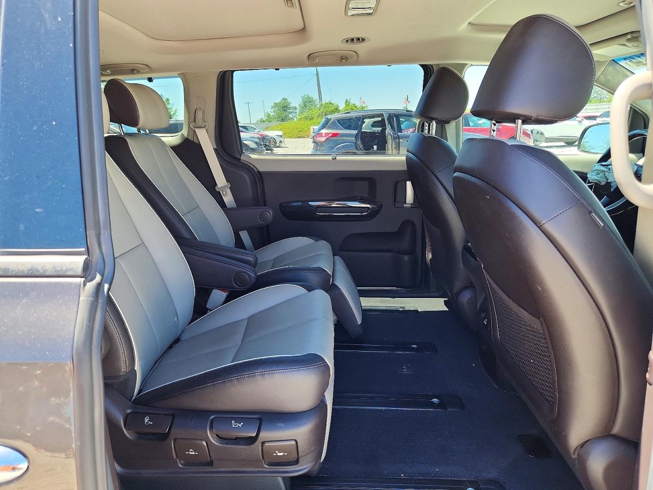 2018 Kia Sedona Sxl Gray vin: KNDME5C1XJ6350092