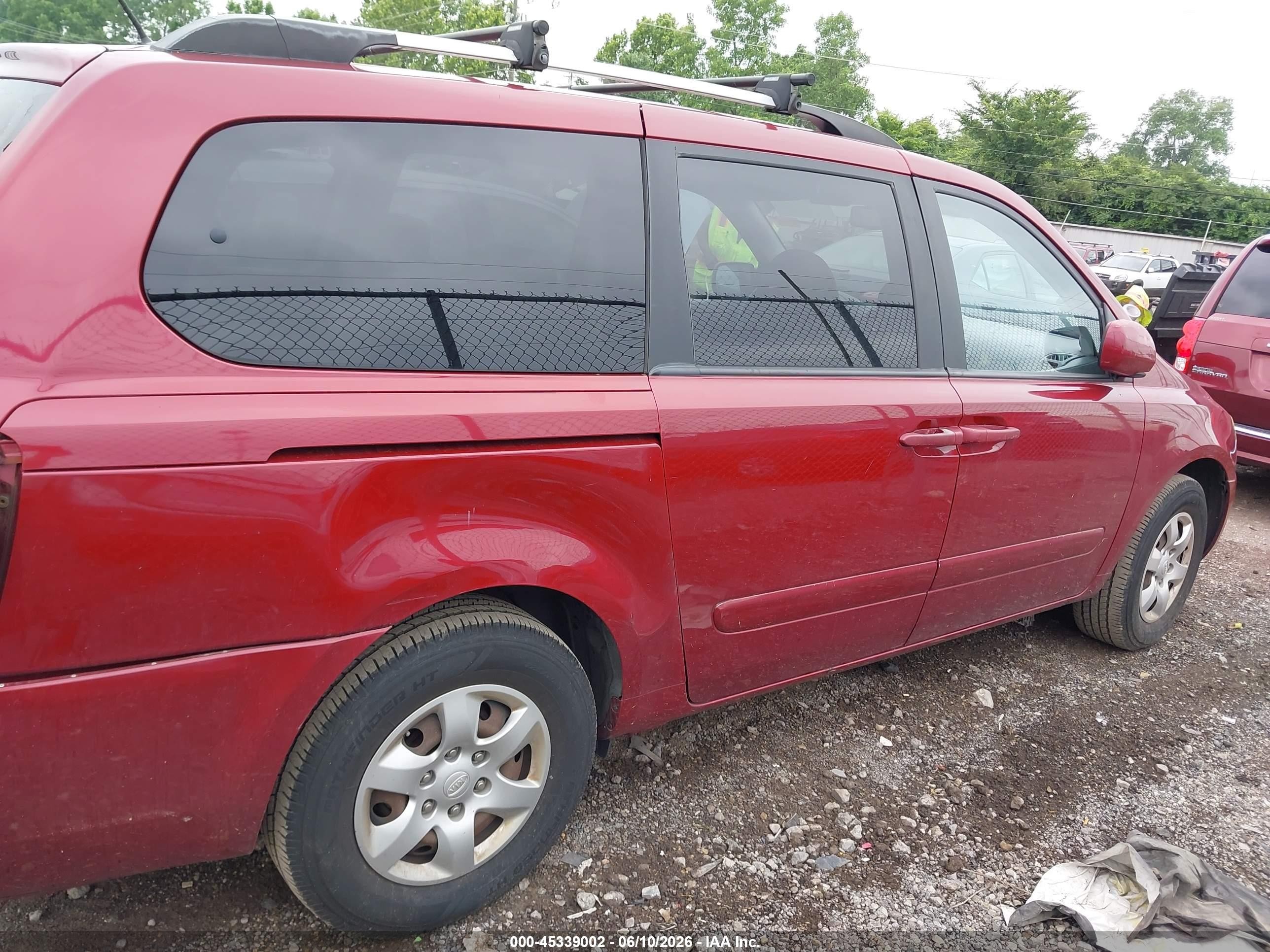 2010 Kia Sedona Lx Красный vin: KNDMG4C31A6346664
