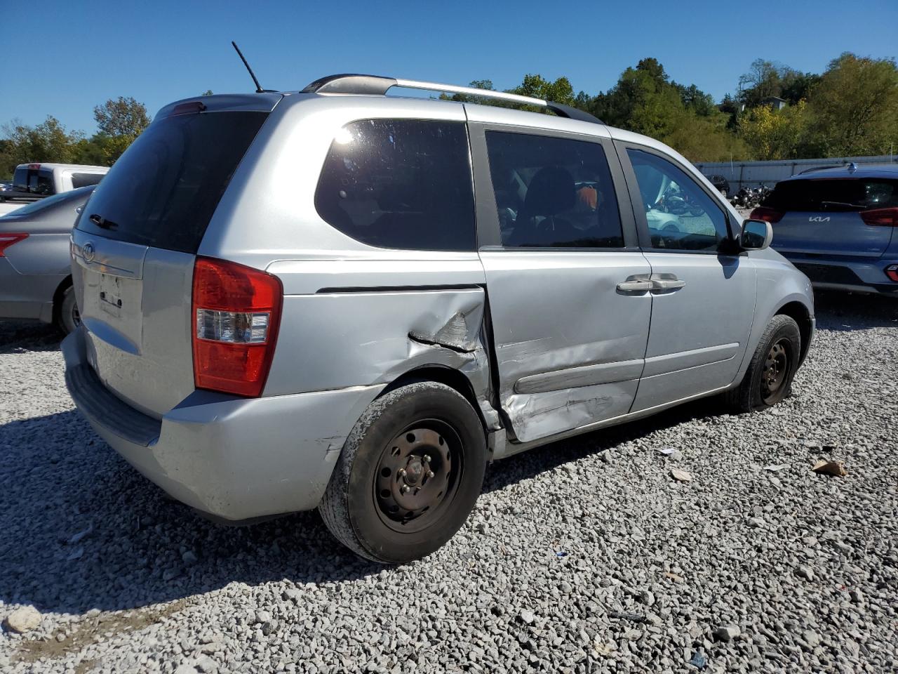 2010 Kia Sedona Lx Серебряный vin: KNDMG4C33A6341188