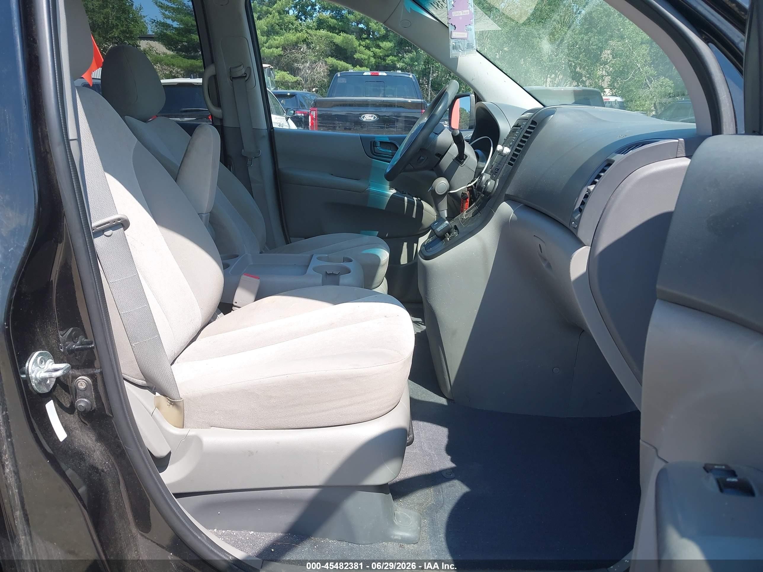 2010 Kia Sedona Lx Черный vin: KNDMG4C33A6347590