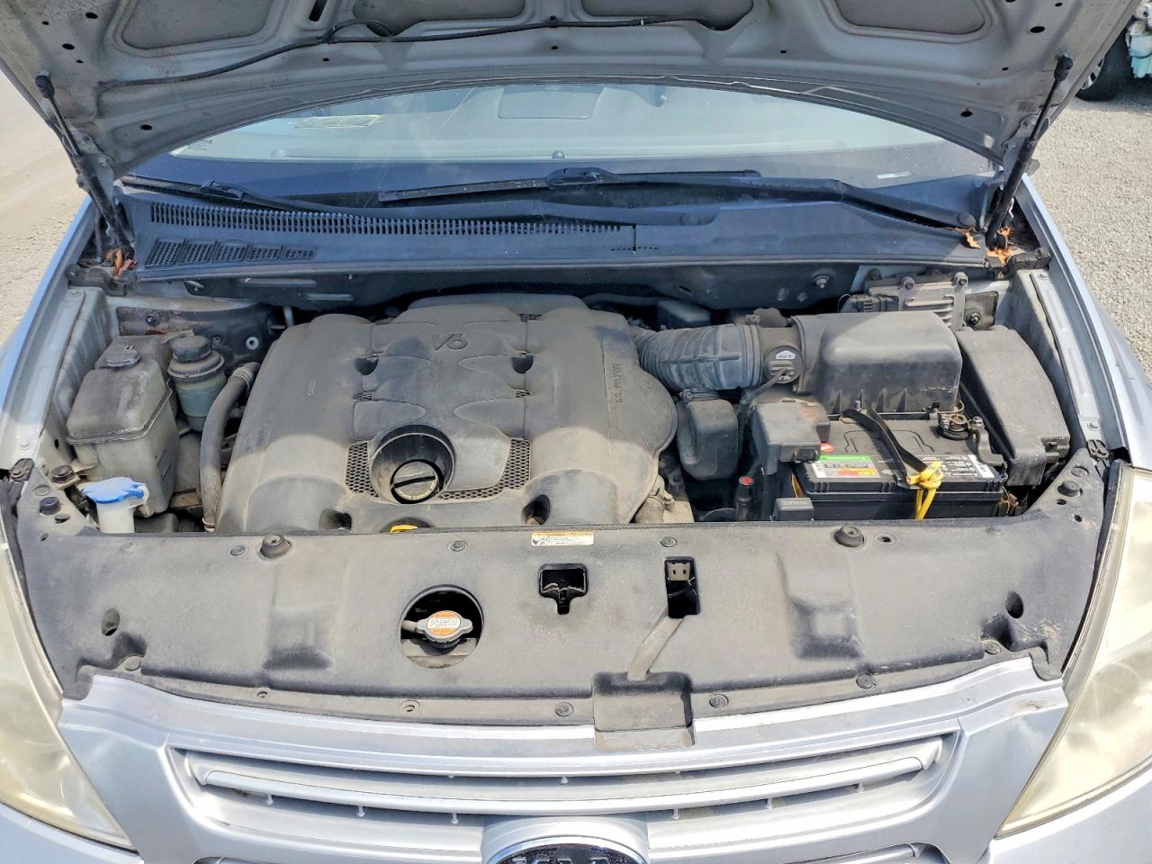 2010 Kia Sedona Lx Серебряный vin: KNDMG4C37A6332901