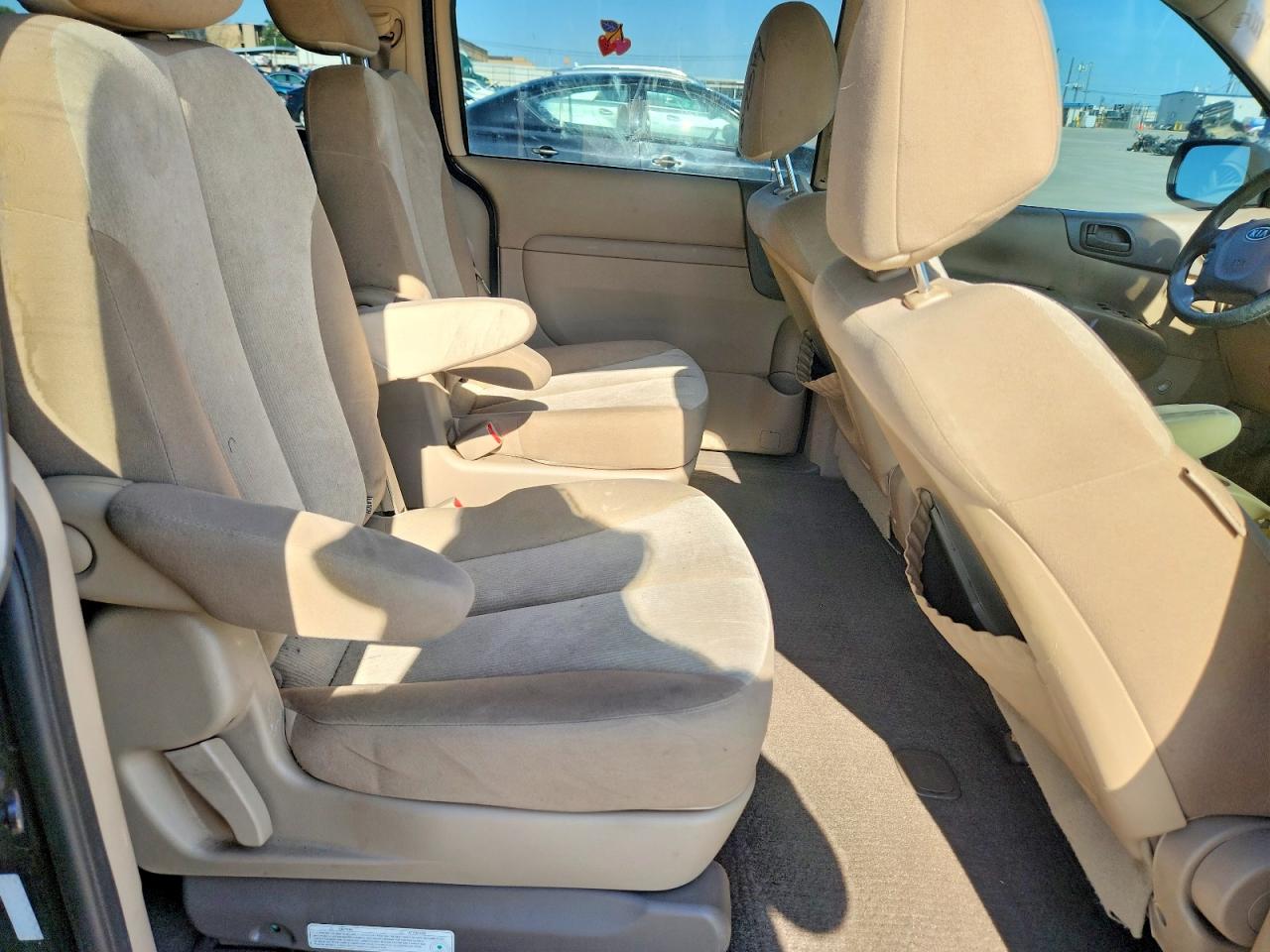2012 Kia Sedona Lx Black vin: KNDMG4C70C6499221