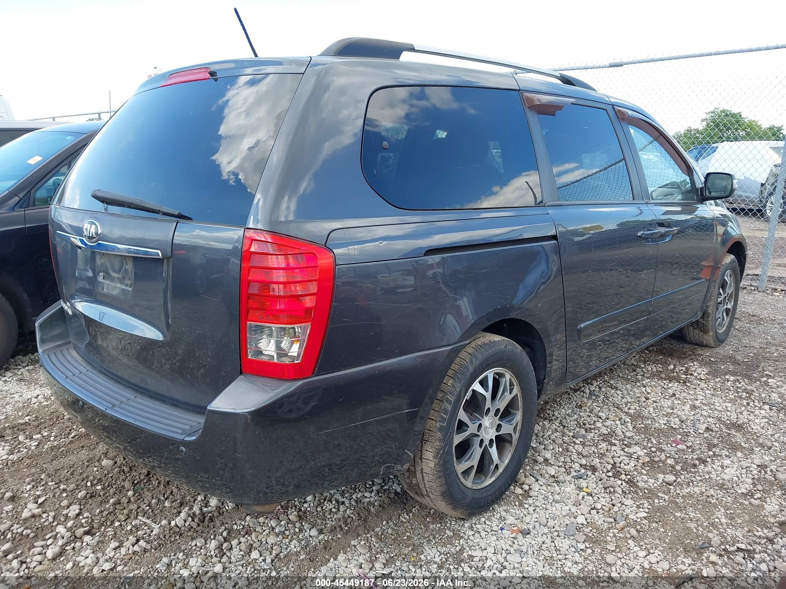 2014 Kia Sedona Lx Gray vin: KNDMG4C70E6553765