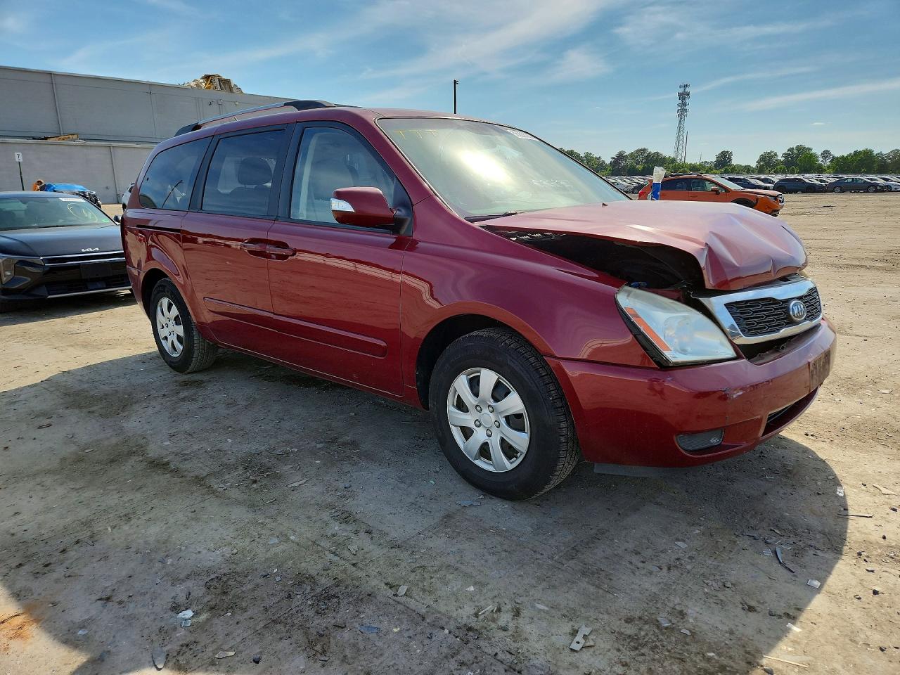 2011 Kia Sedona Lx Red vin: KNDMG4C71B6374923