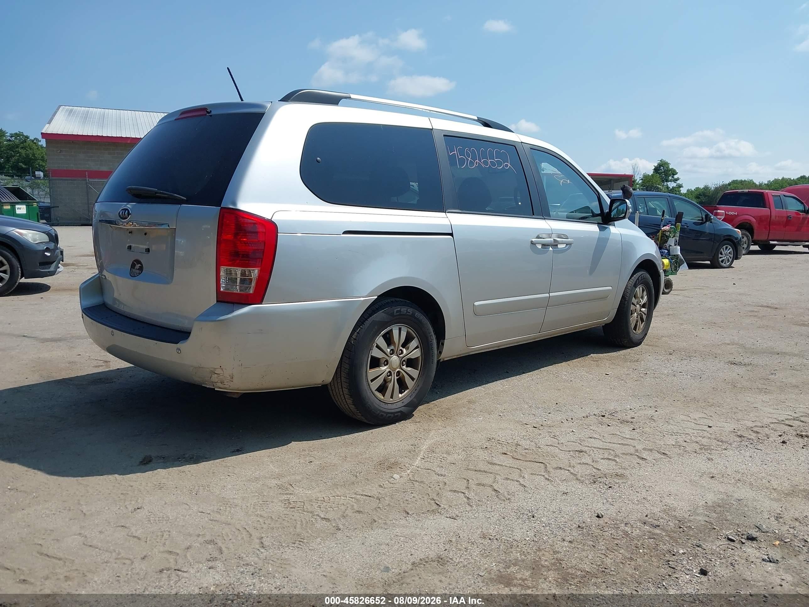 2012 Kia Sedona Lx Silver vin: KNDMG4C71C6473260