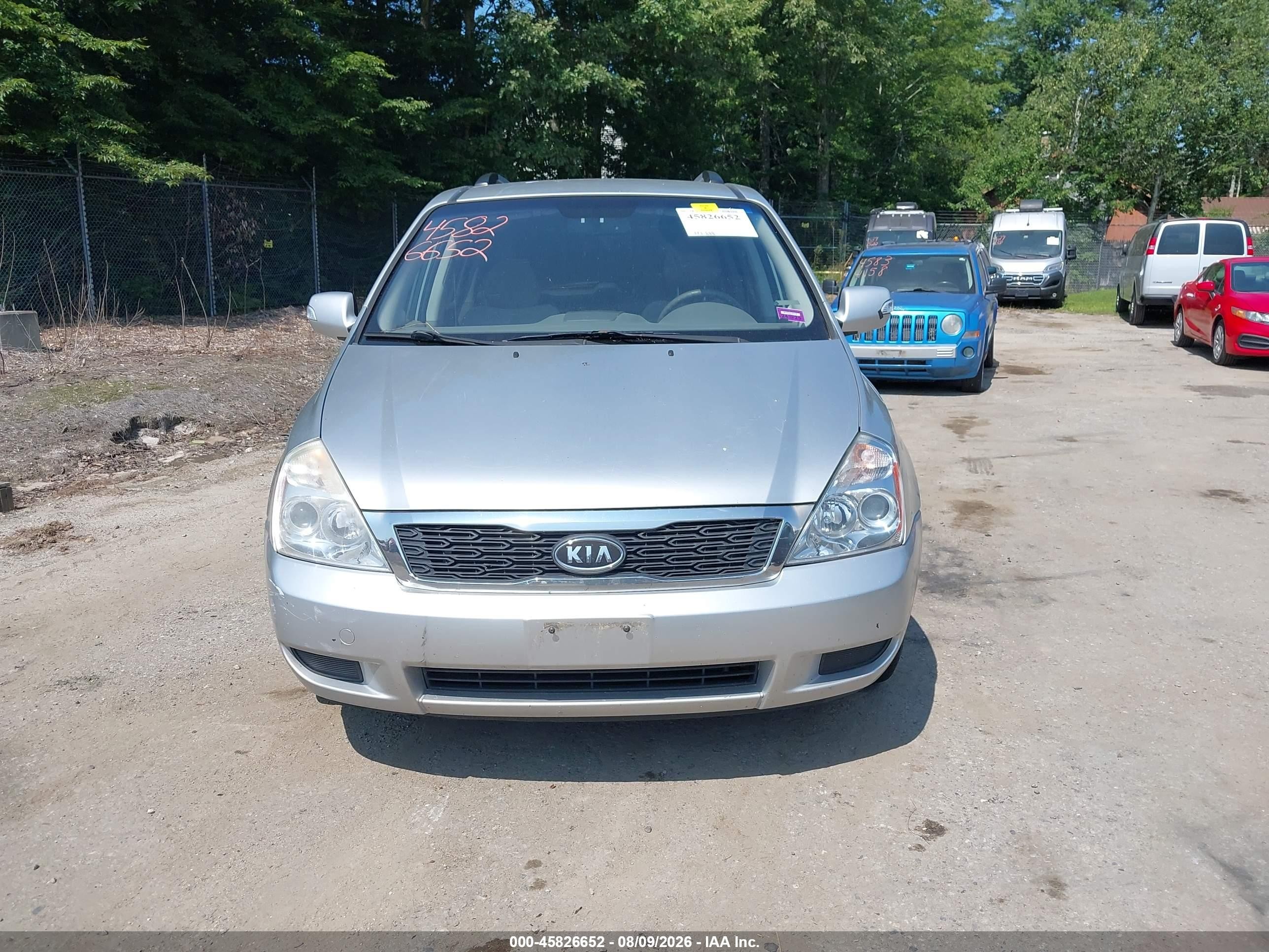2012 Kia Sedona Lx Silver vin: KNDMG4C71C6473260