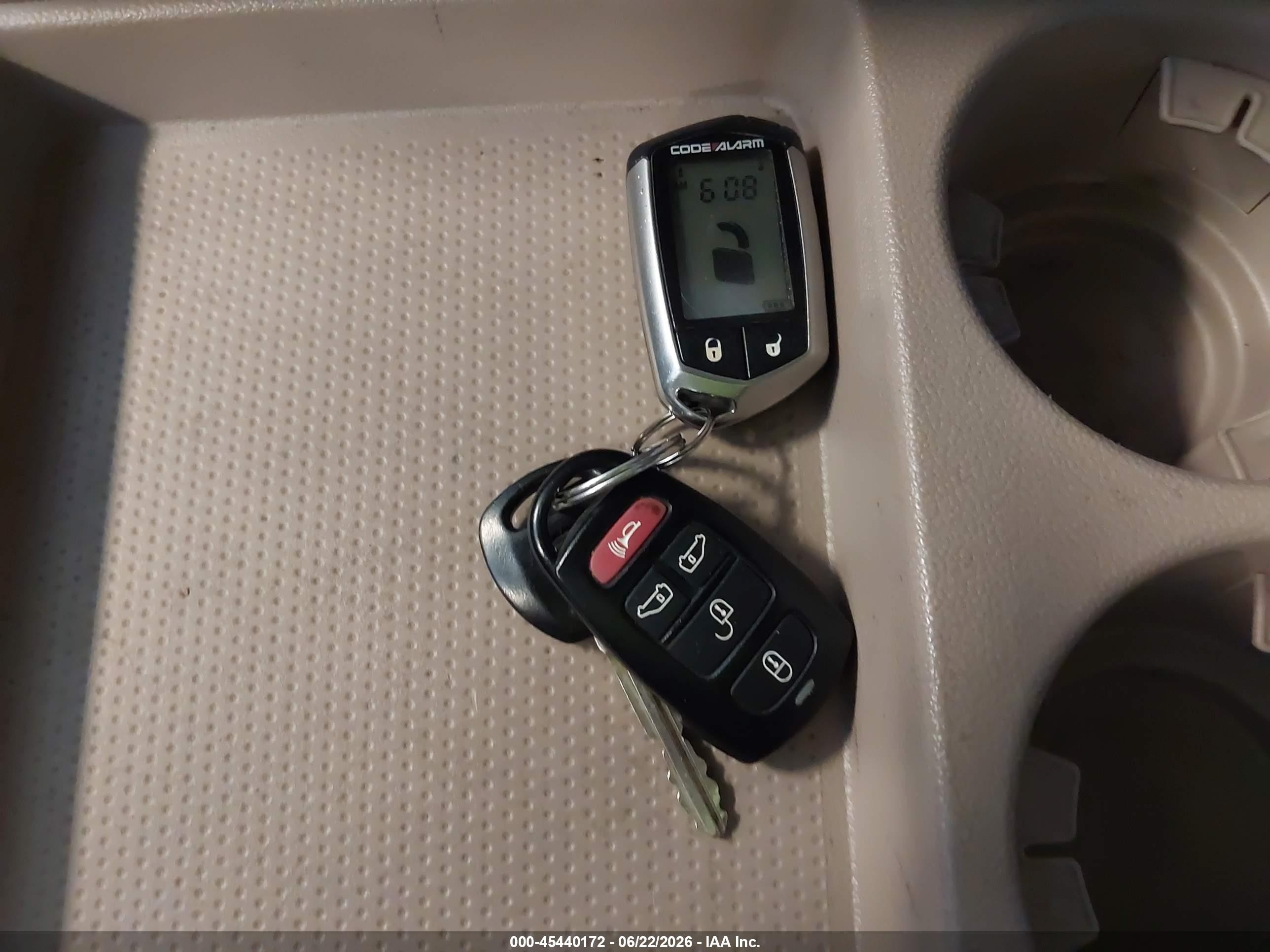 2012 Kia Sedona Lx Silver vin: KNDMG4C71C6478099