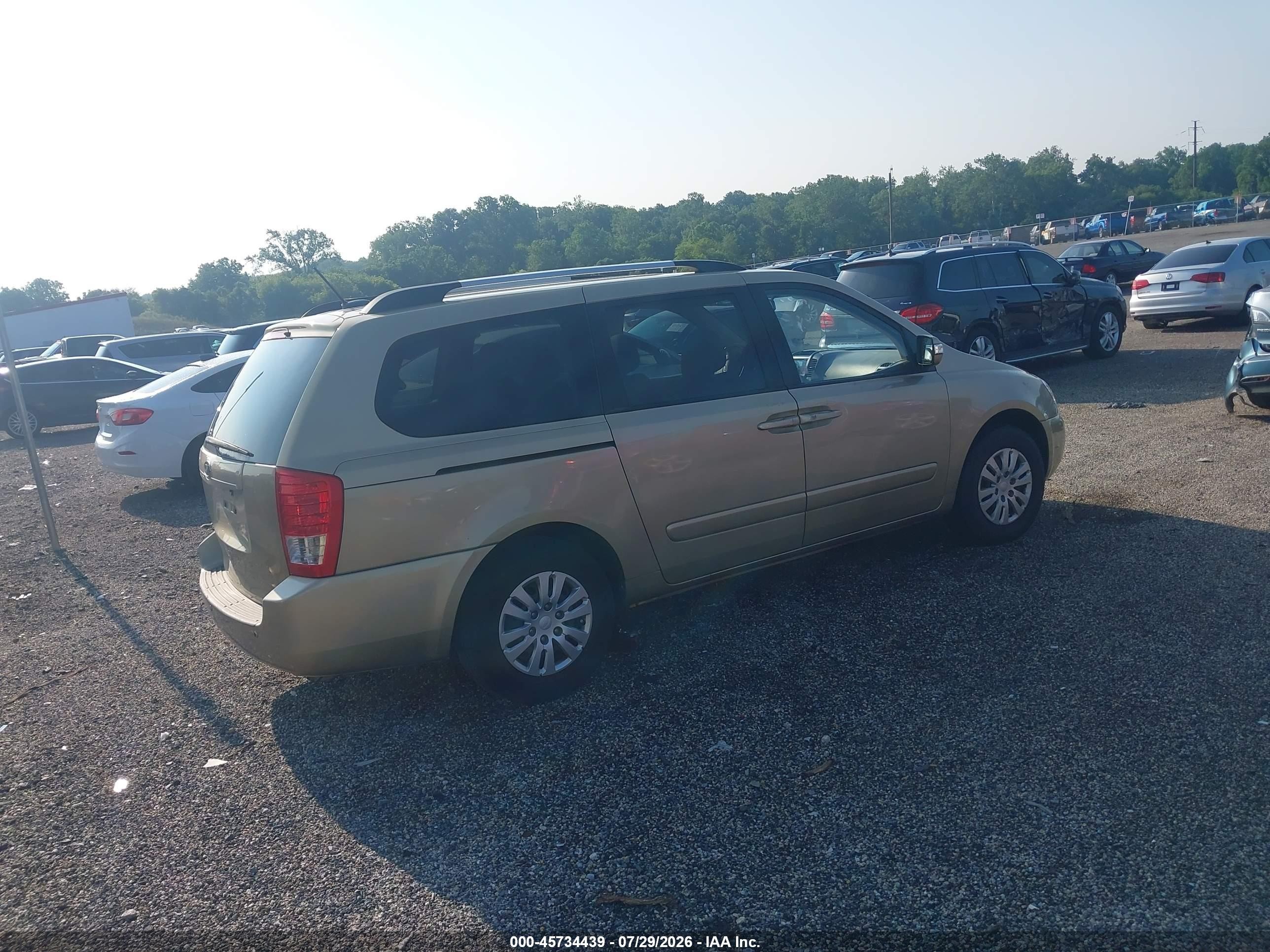 2011 Kia Sedona Lx Gold vin: KNDMG4C73B6373207