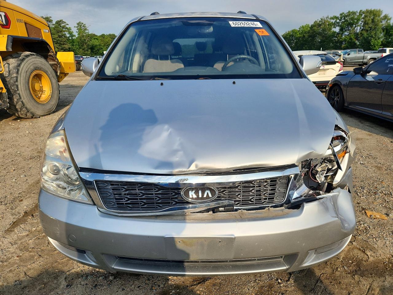 2012 Kia Sedona Lx Silver vin: KNDMG4C73C6457030