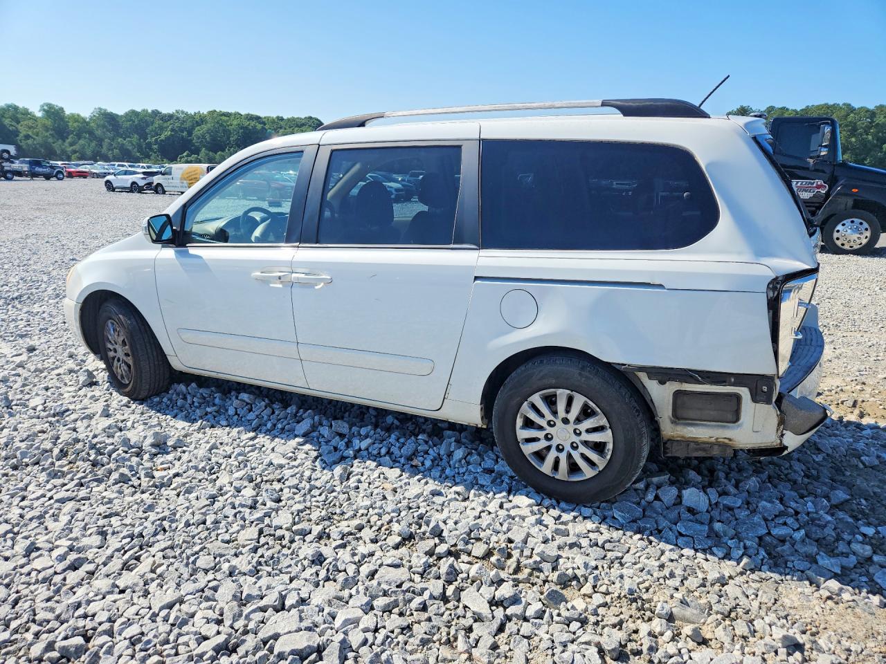 2012 Kia Sedona Lx White vin: KNDMG4C74C6417393