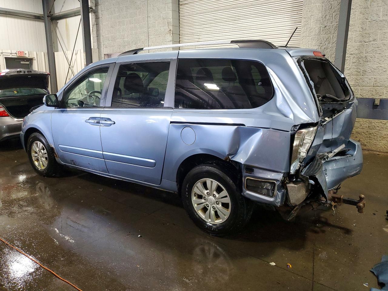 2012 Kia Sedona Lx Blue vin: KNDMG4C74C6418351