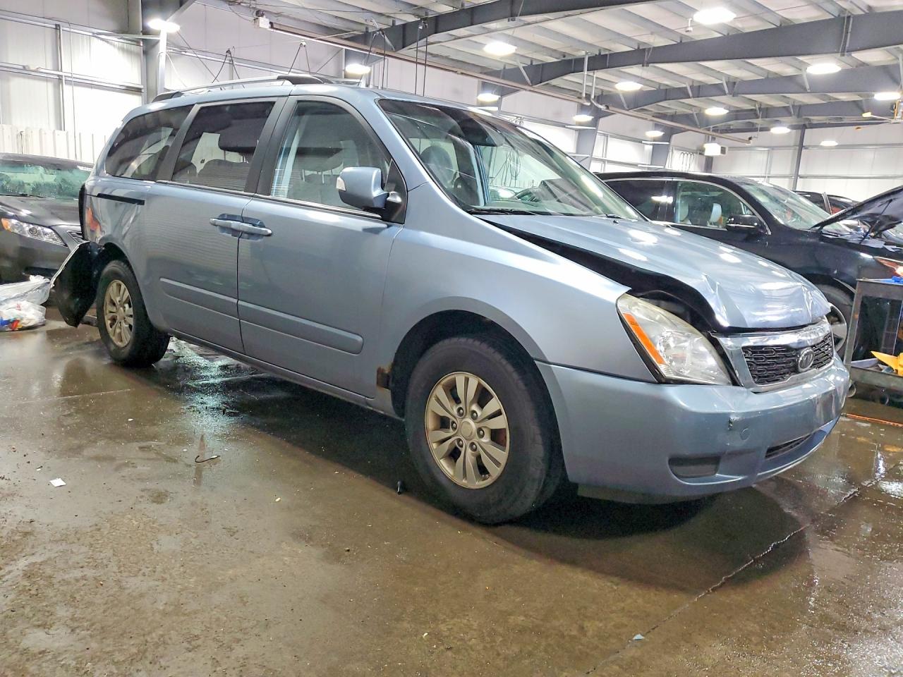 2012 Kia Sedona Lx Blue vin: KNDMG4C74C6418351