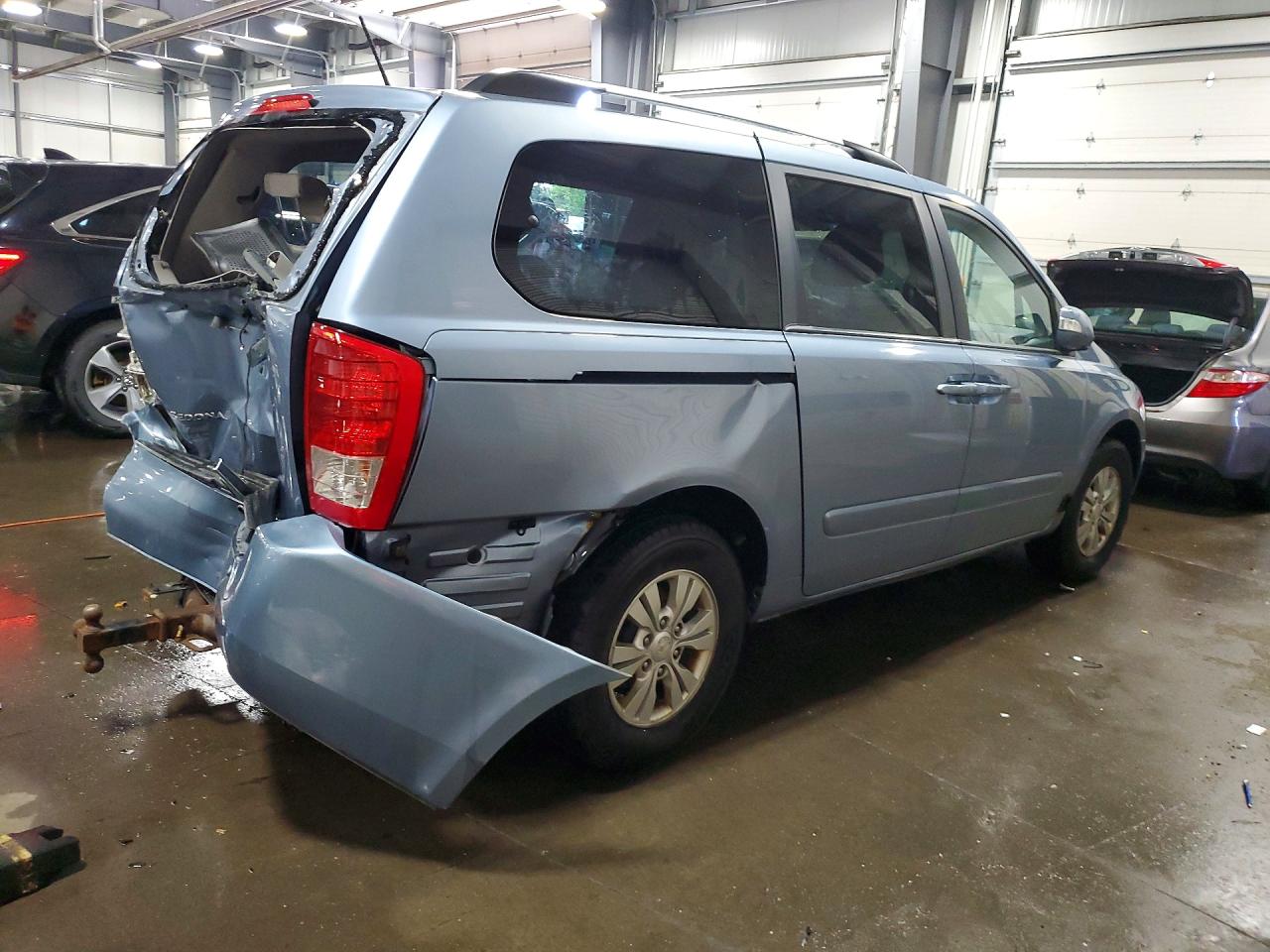 2012 Kia Sedona Lx Blue vin: KNDMG4C74C6418351