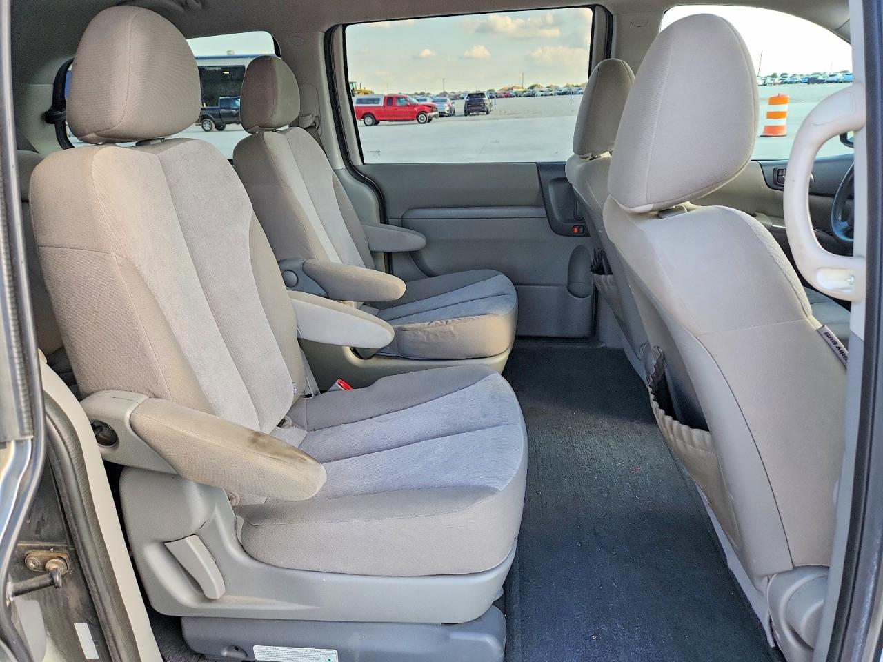 2012 Kia Sedona Lx Beige vin: KNDMG4C74C6432315