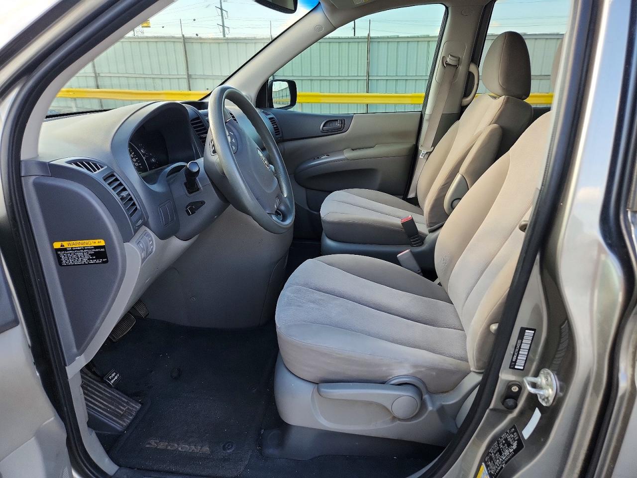 2012 Kia Sedona Lx Beige vin: KNDMG4C74C6432315