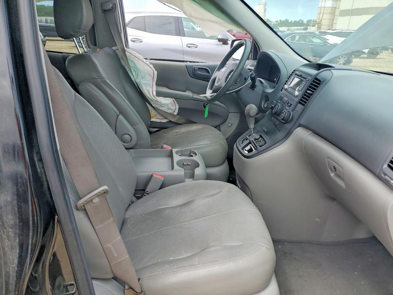 2011 Kia Sedona Lx Черный vin: KNDMG4C75B6412332