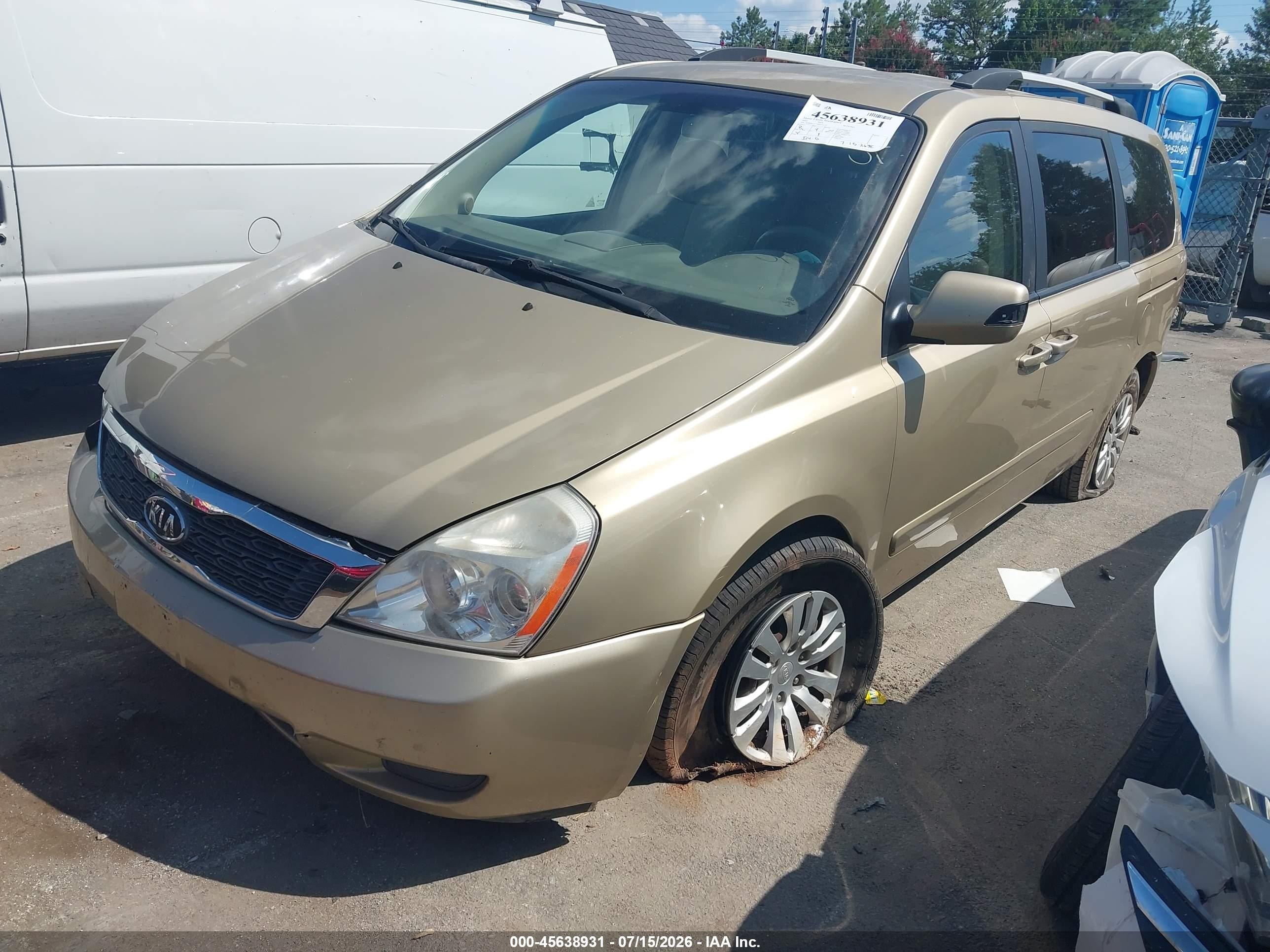 2011 Kia Sedona Lx Золотой vin: KNDMG4C76B6366879