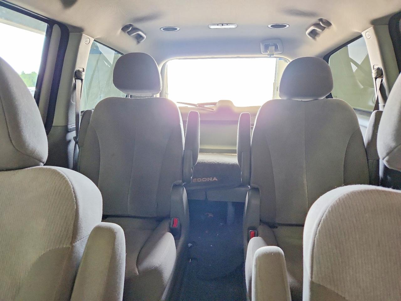 2012 Kia Sedona Red vin: KNDMG4C76C6415693