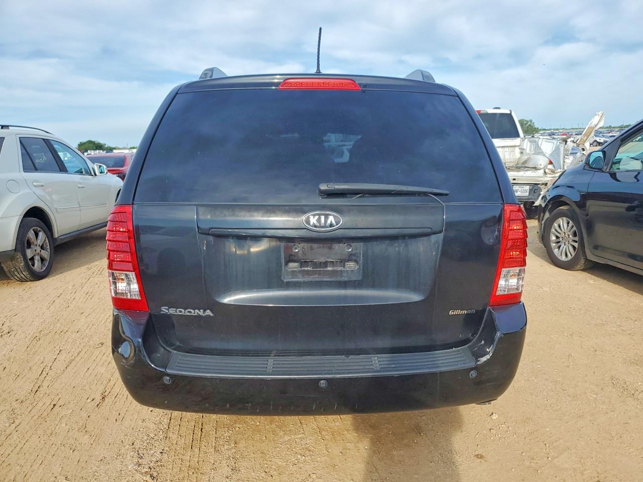 2012 Kia Sedona Lx Black vin: KNDMG4C76C6421333