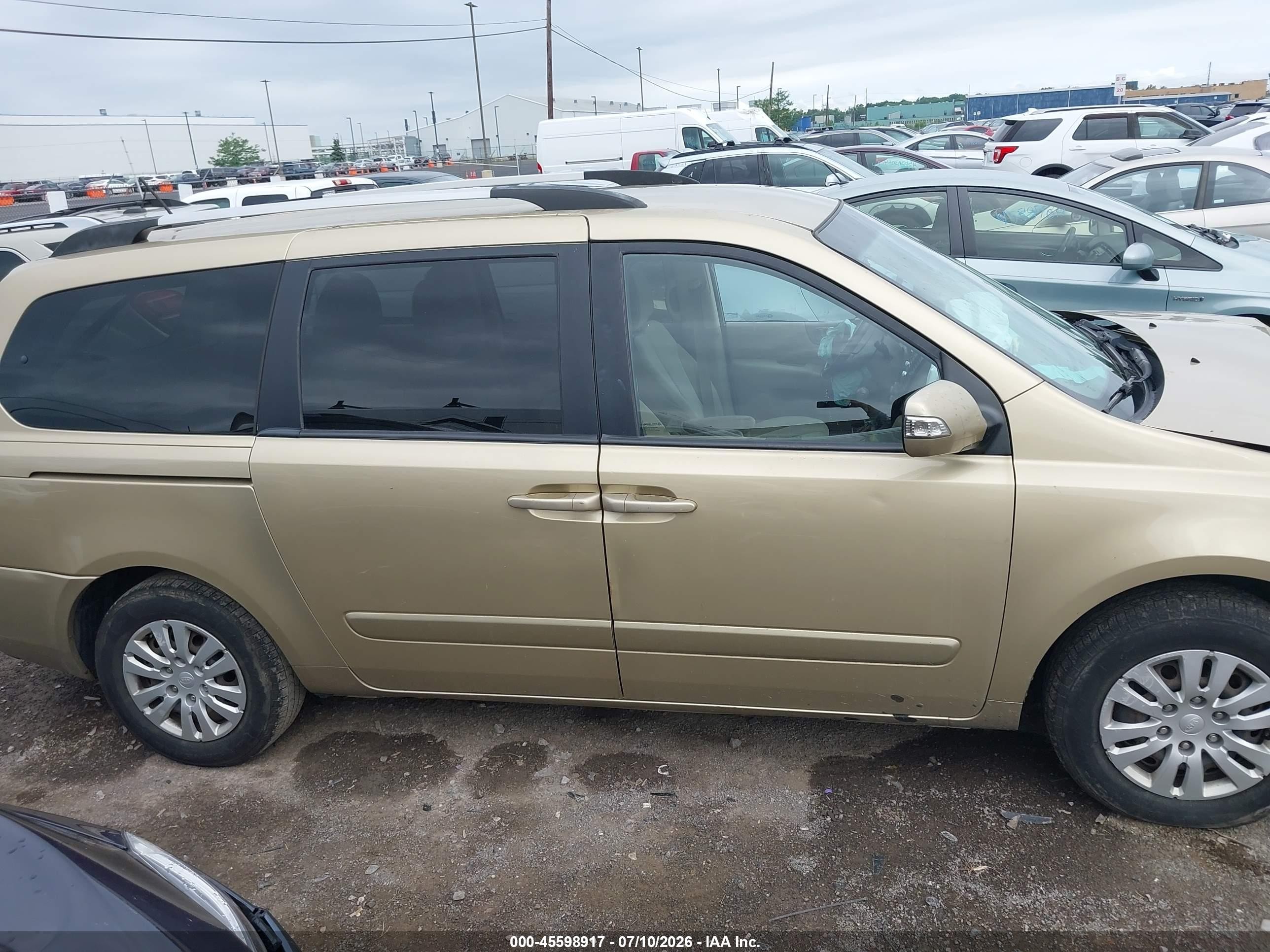 2012 Kia Sedona Lx Tan vin: KNDMG4C76C6426287