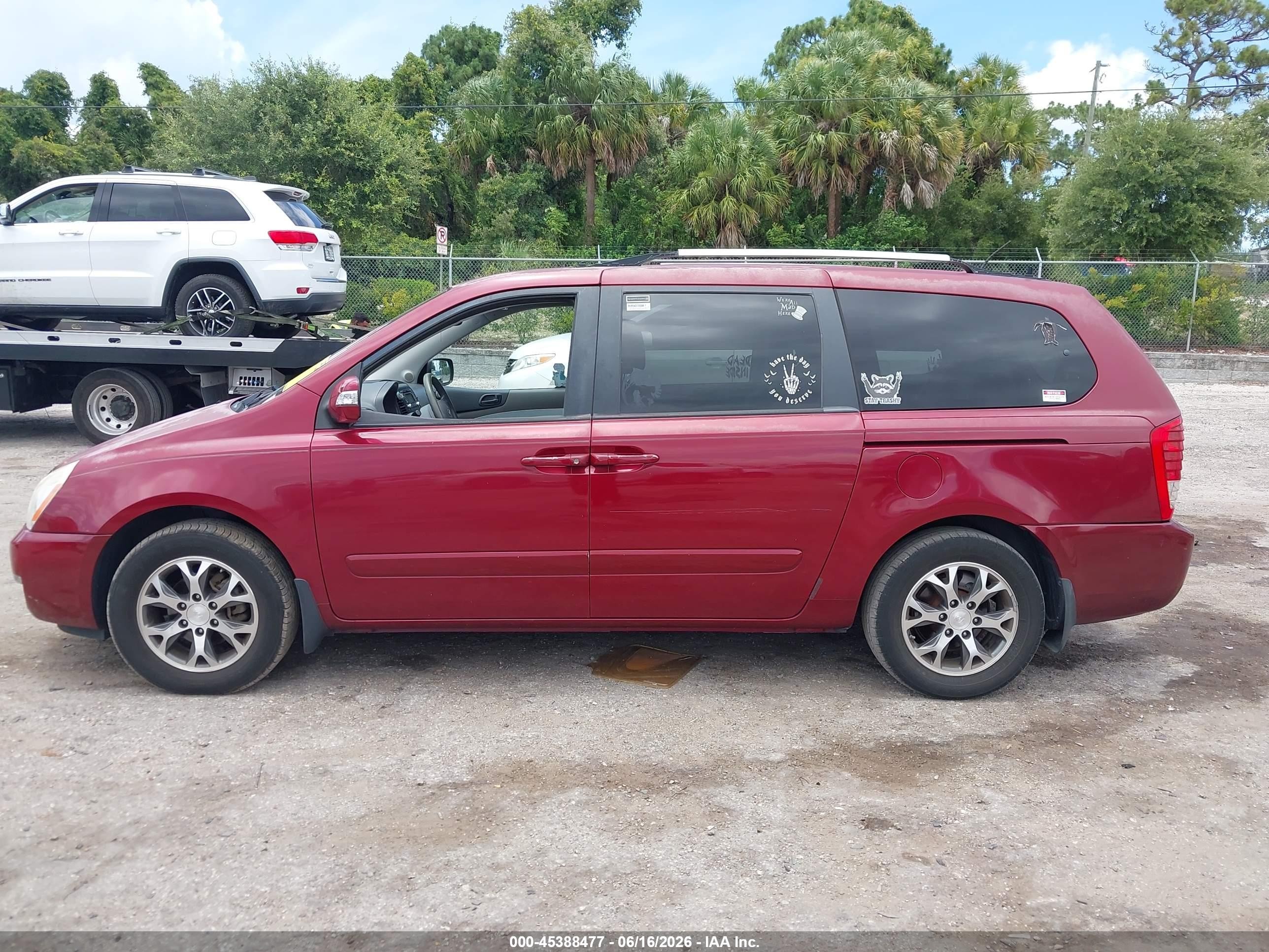 2014 Kia Sedona Lx Red vin: KNDMG4C76E6587497