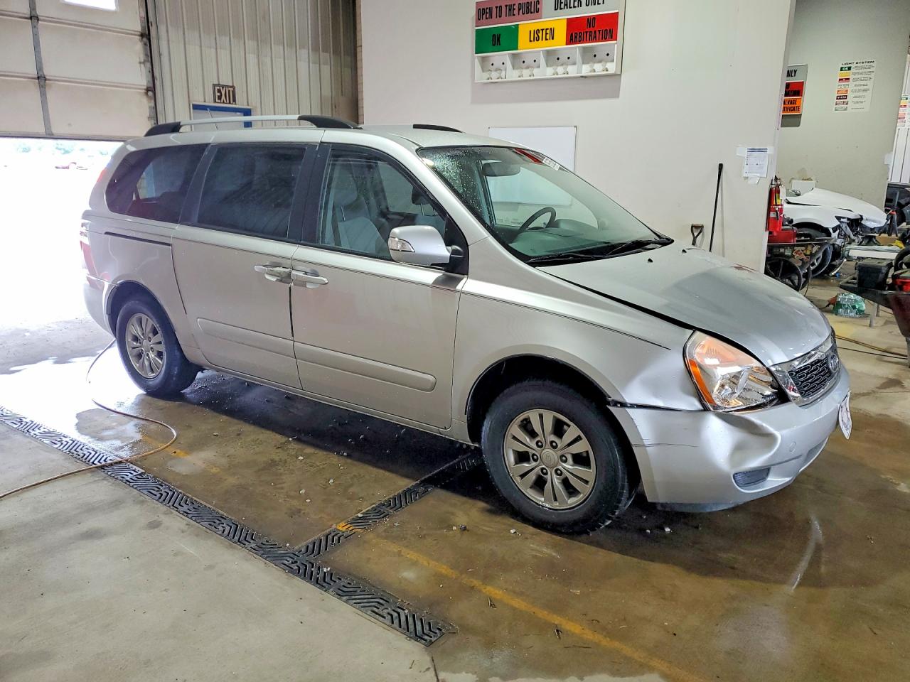 2012 Kia Sedona Lx Gray vin: KNDMG4C78C6446184