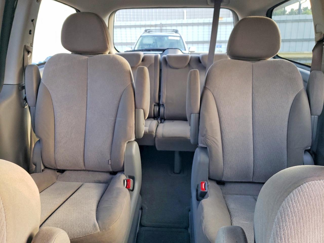 2012 Kia Sedona Lx Gray vin: KNDMG4C78C6499709