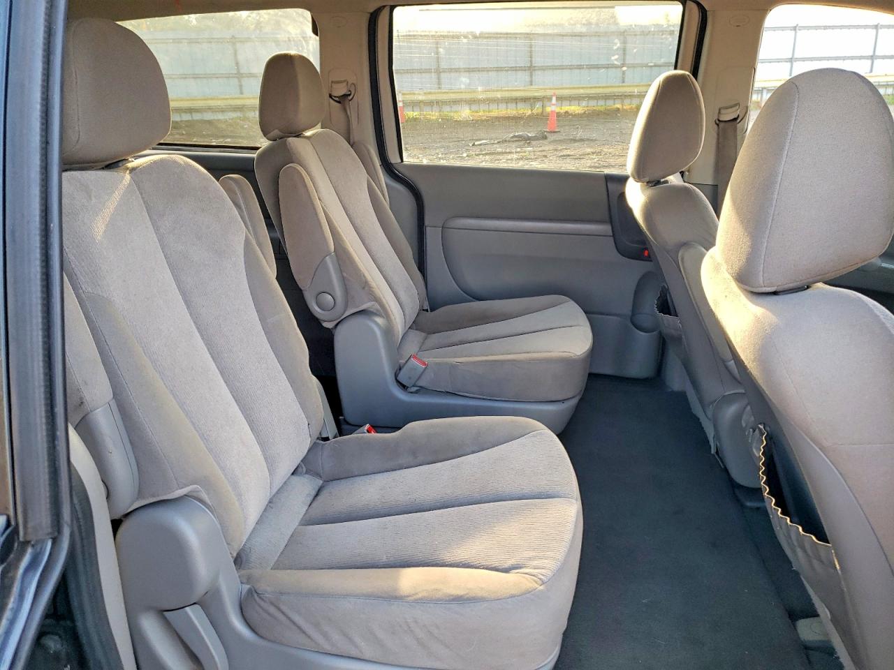 2012 Kia Sedona Lx Gray vin: KNDMG4C78C6499709