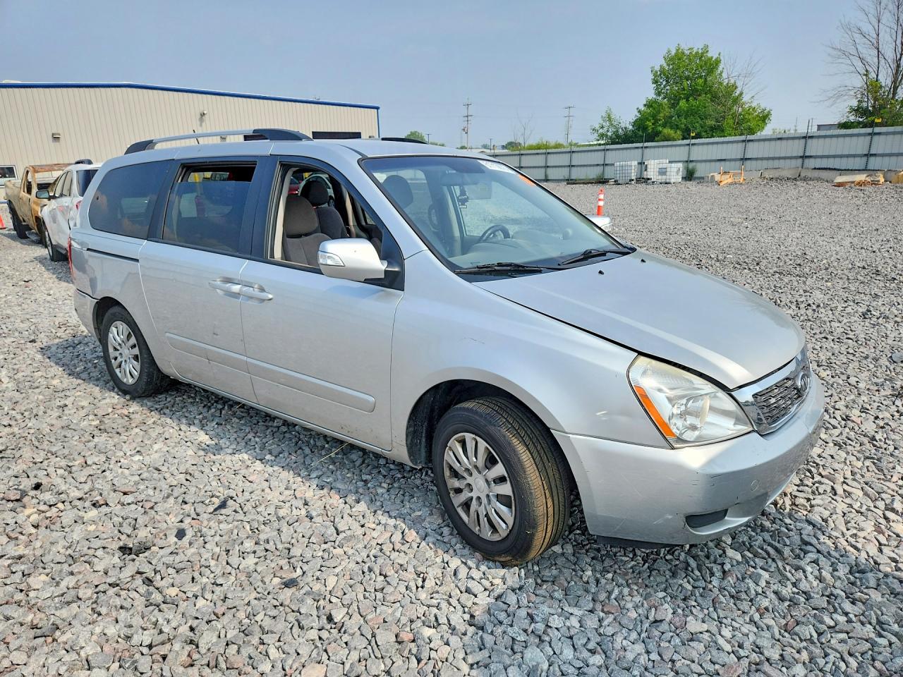 2012 Kia Sedona Lx Silver vin: KNDMG4C79C6433783