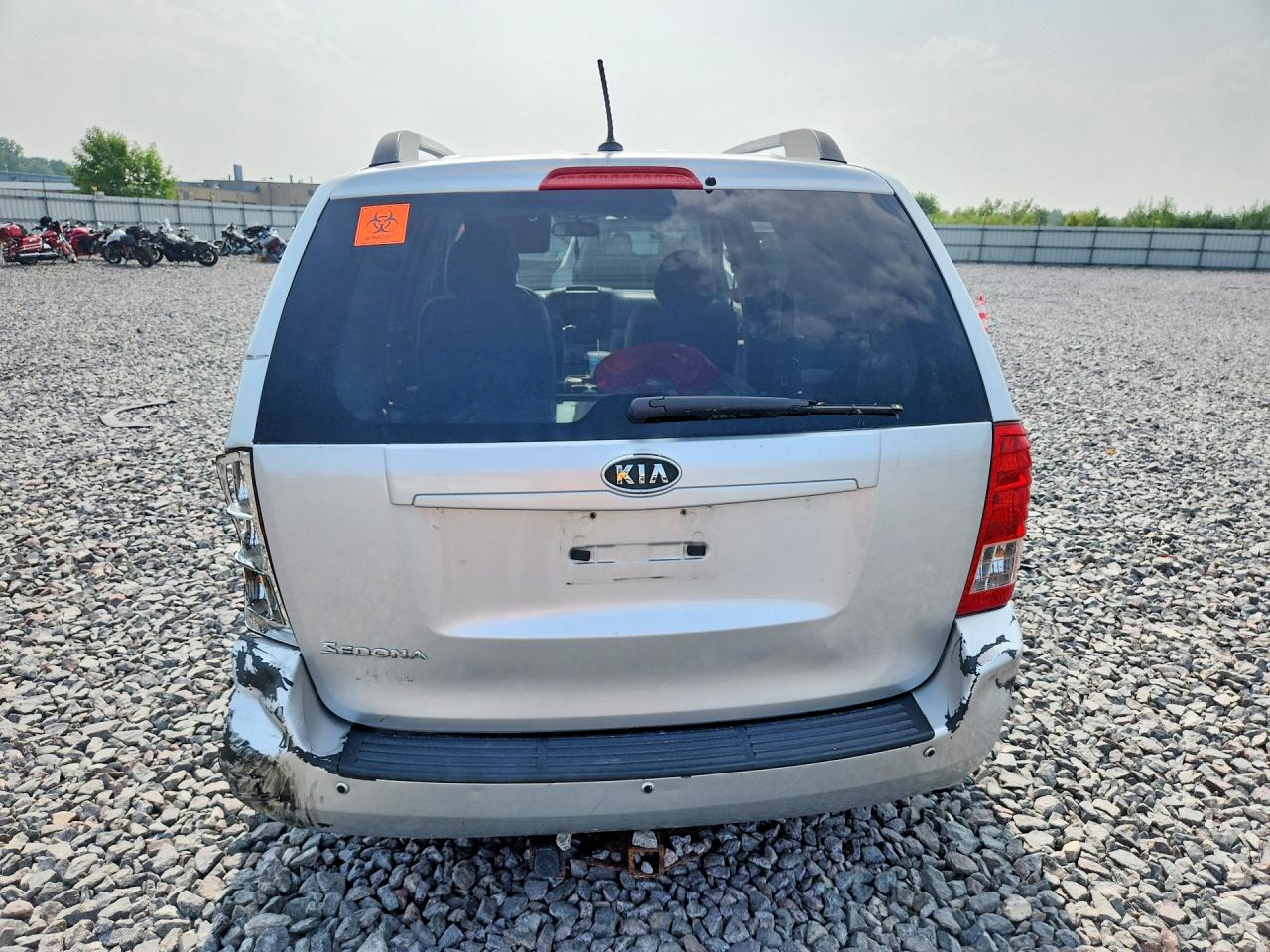 2012 Kia Sedona Lx Silver vin: KNDMG4C79C6433783