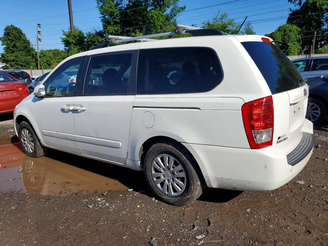 2012 Kia Sedona Lx White vin: KNDMG4C79C6479369