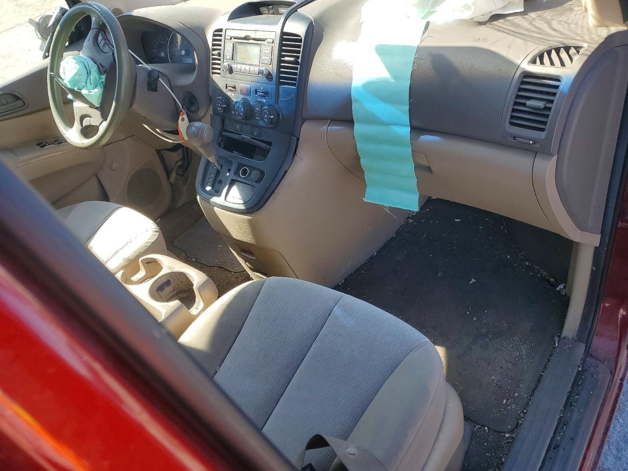 2011 Kia Sedona Lx Red vin: KNDMG4C7XB6364701