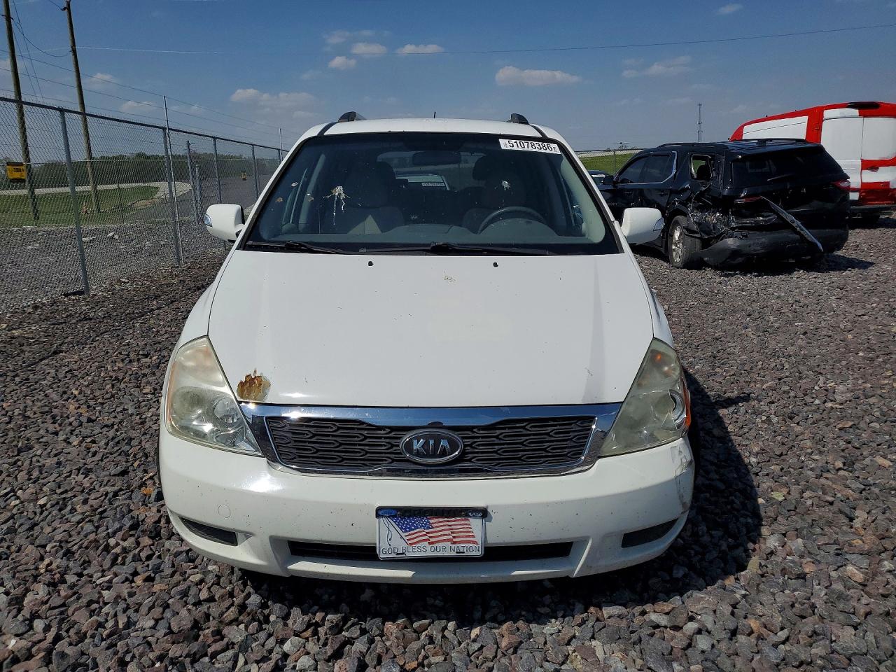 2011 Kia Sedona Lx Silver vin: KNDMG4C7XB6370109
