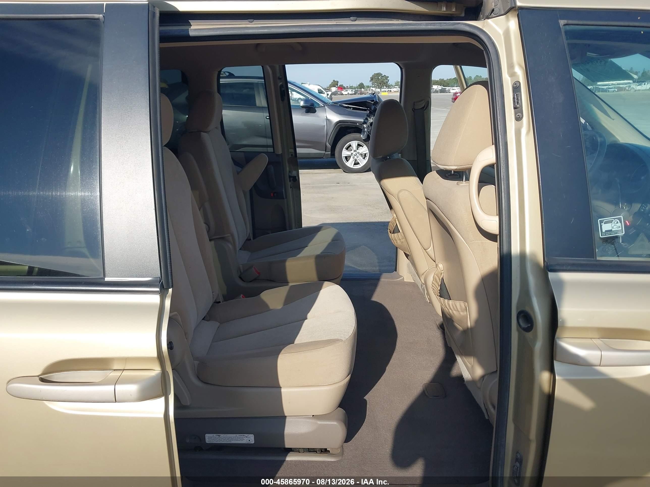 2011 Kia Sedona Lx Желто-коричневый vin: KNDMG4C7XB6384351