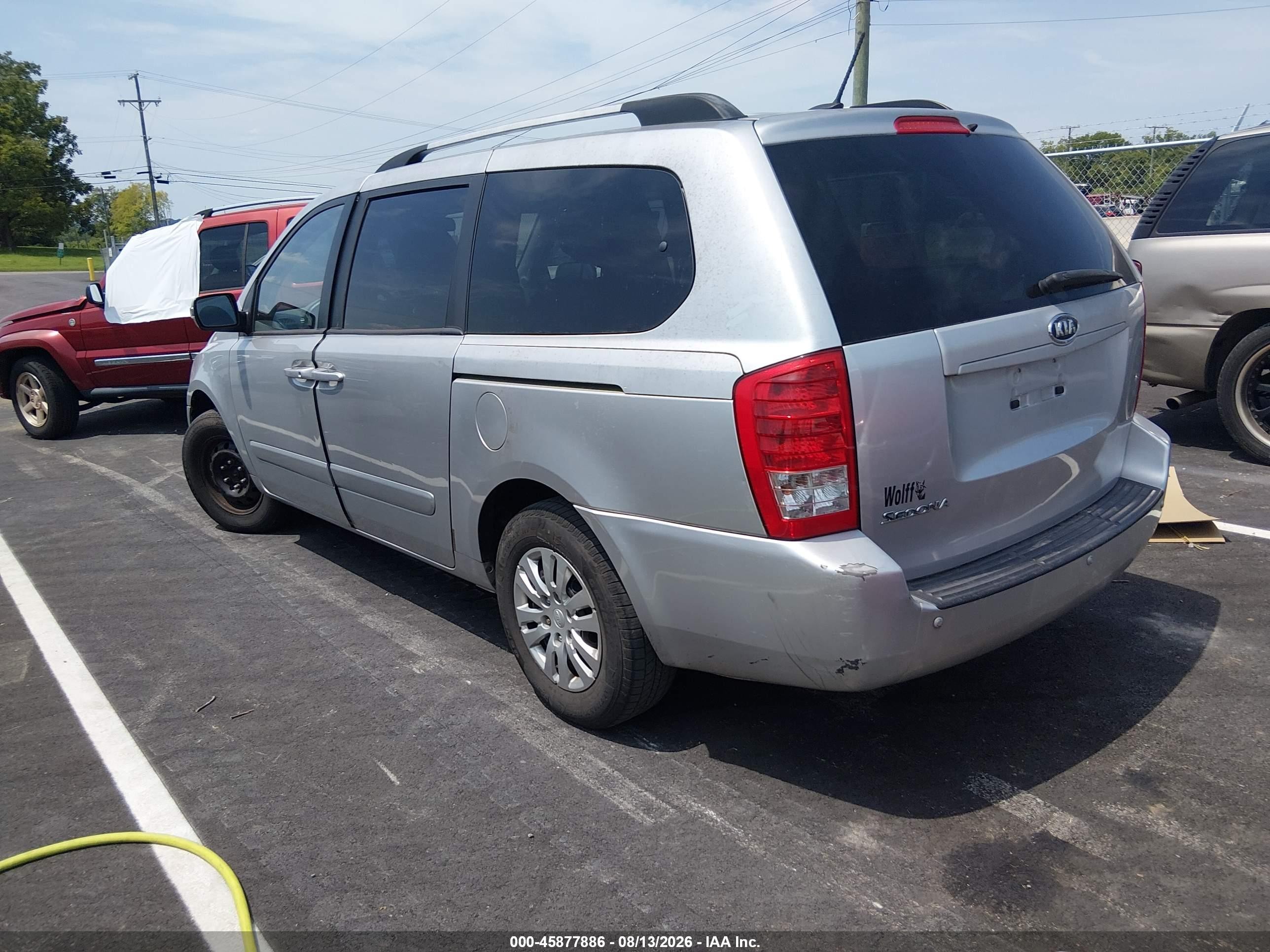 2012 Kia Sedona Lx Silver vin: KNDMG4C7XC6474665