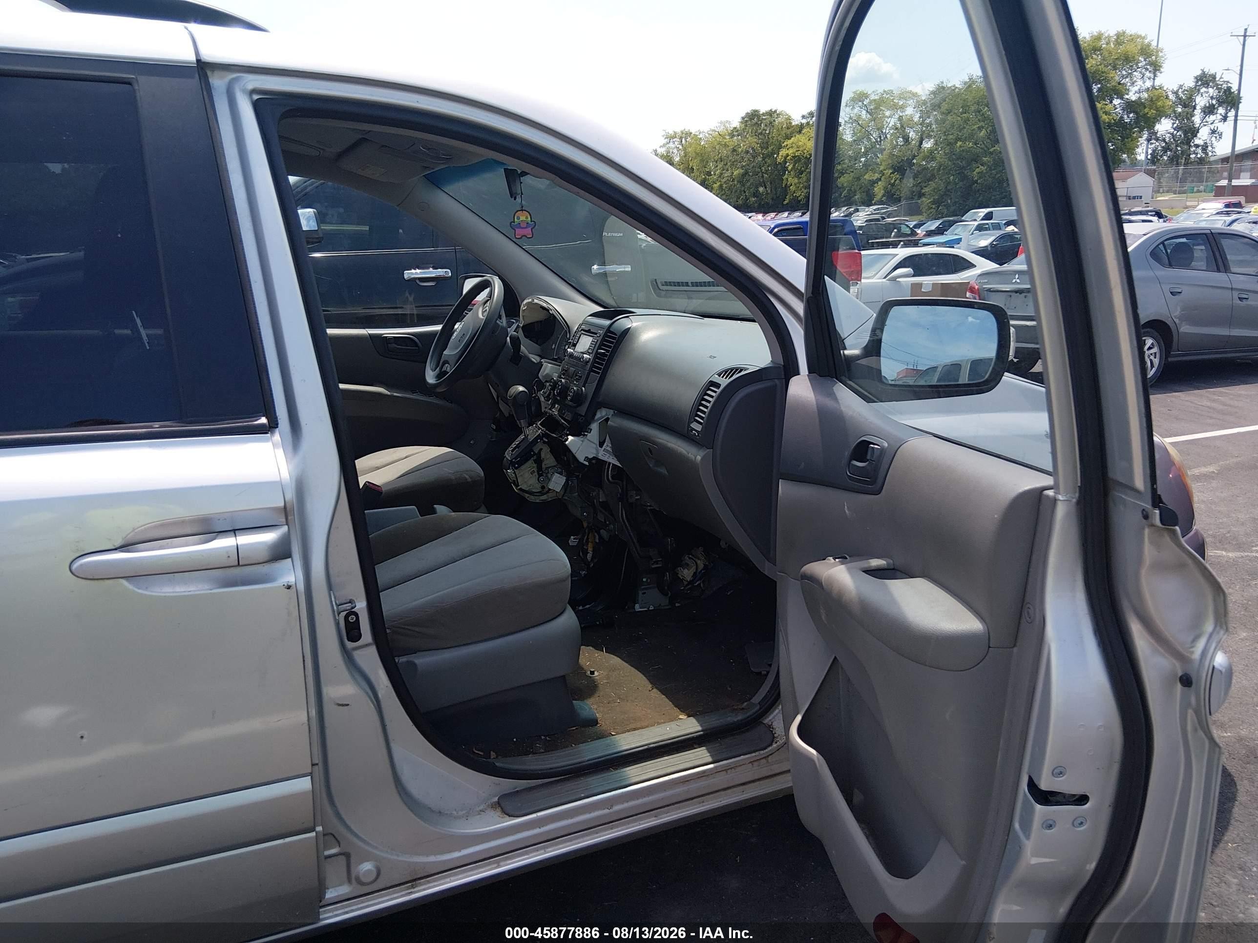 2012 Kia Sedona Lx Silver vin: KNDMG4C7XC6474665