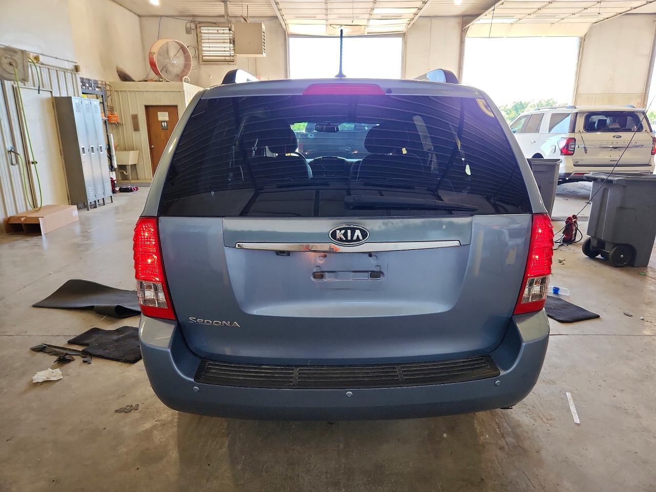 2012 Kia Sedona Lx Blue vin: KNDMG4C7XC6492437